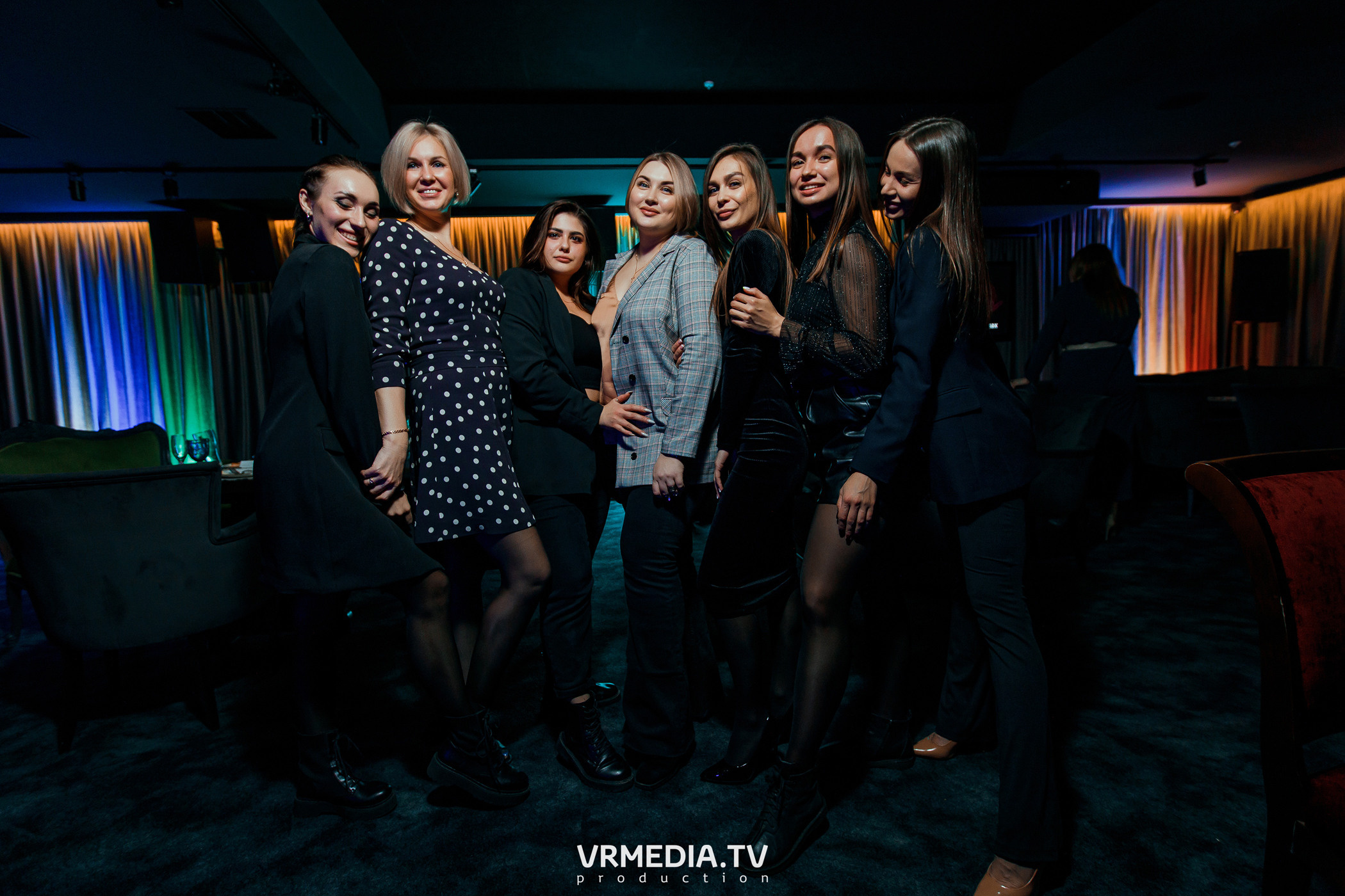 Women’s weekend в караоке «Volna»