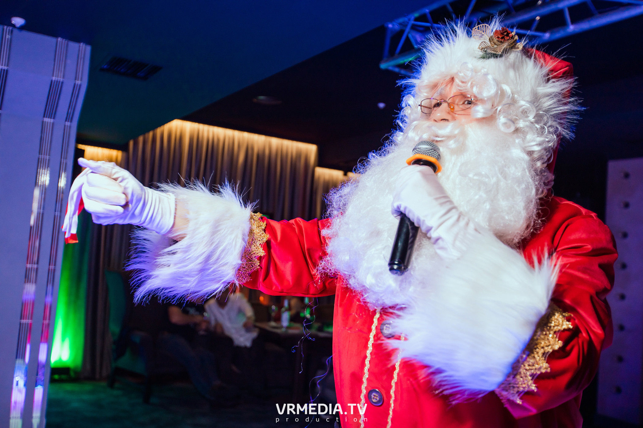 Merry Christmas в караоке «Volna»