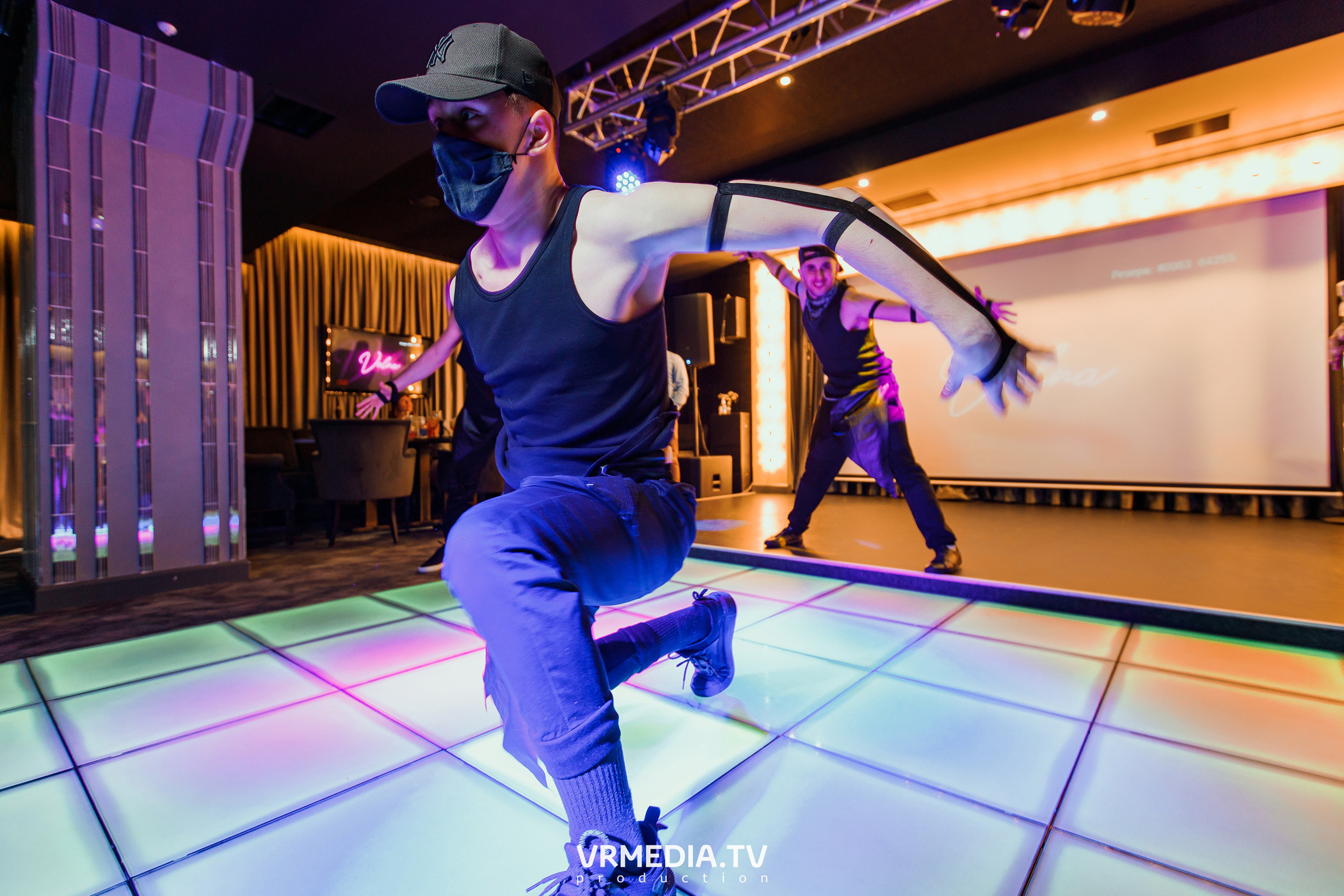 Women’s weekend в караоке «Volna»