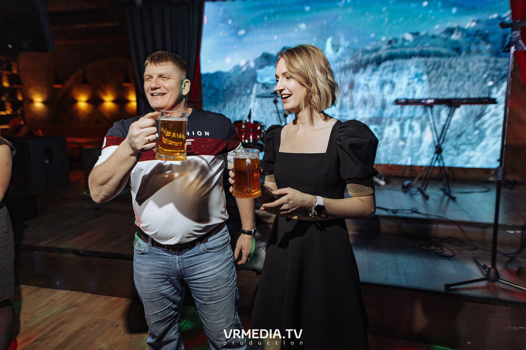 Алые Паруса в гриль-баре «Жара»