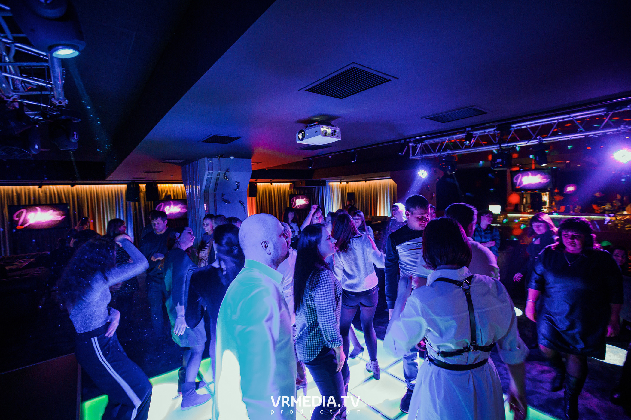 Men's Weekend в караоке «Volna»