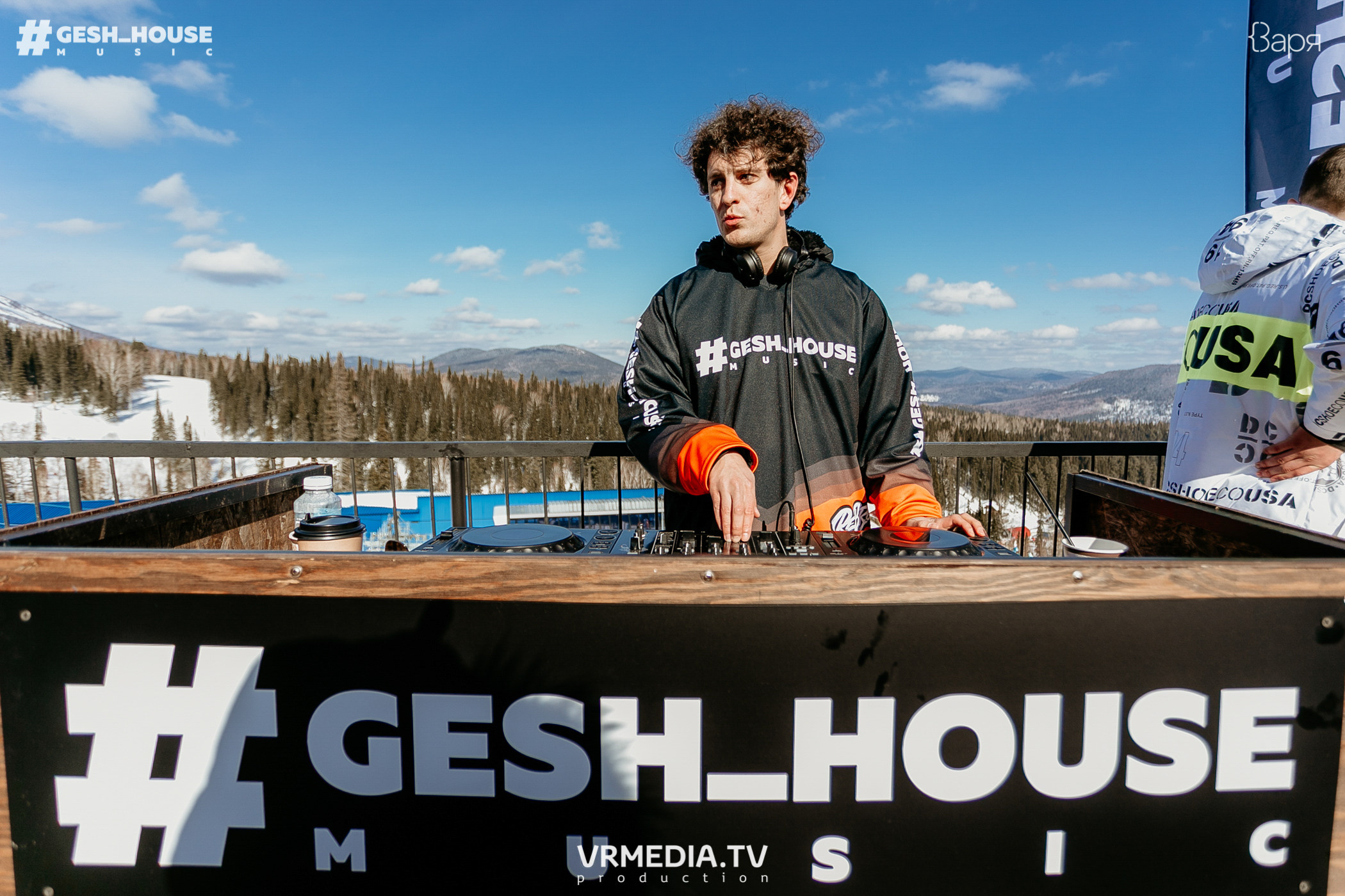 GESH HOUSE MUSIC в ВАРЯ бар
