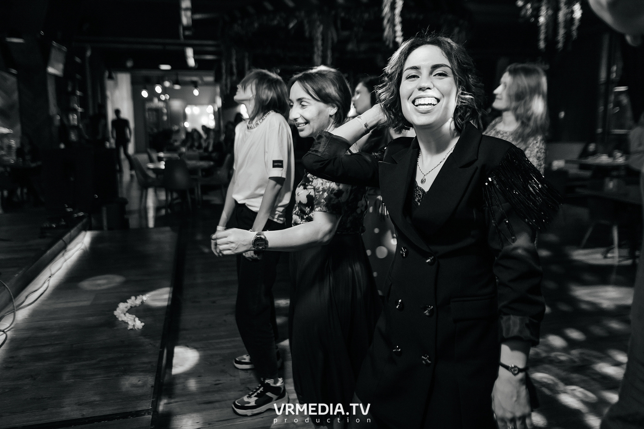 Крупным Планов в гриль-баре «Жара»