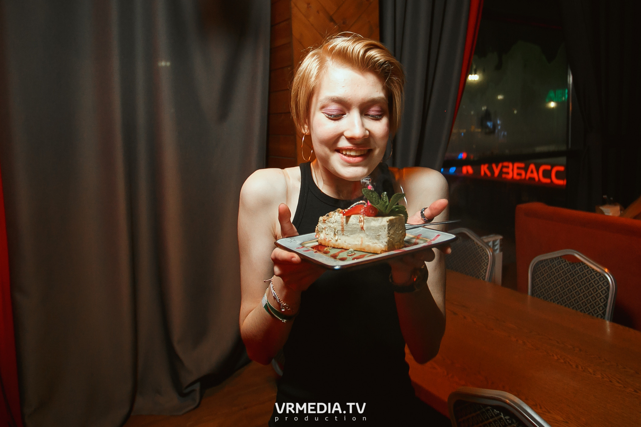 Крупным Планом в гриль-баре «Жара»