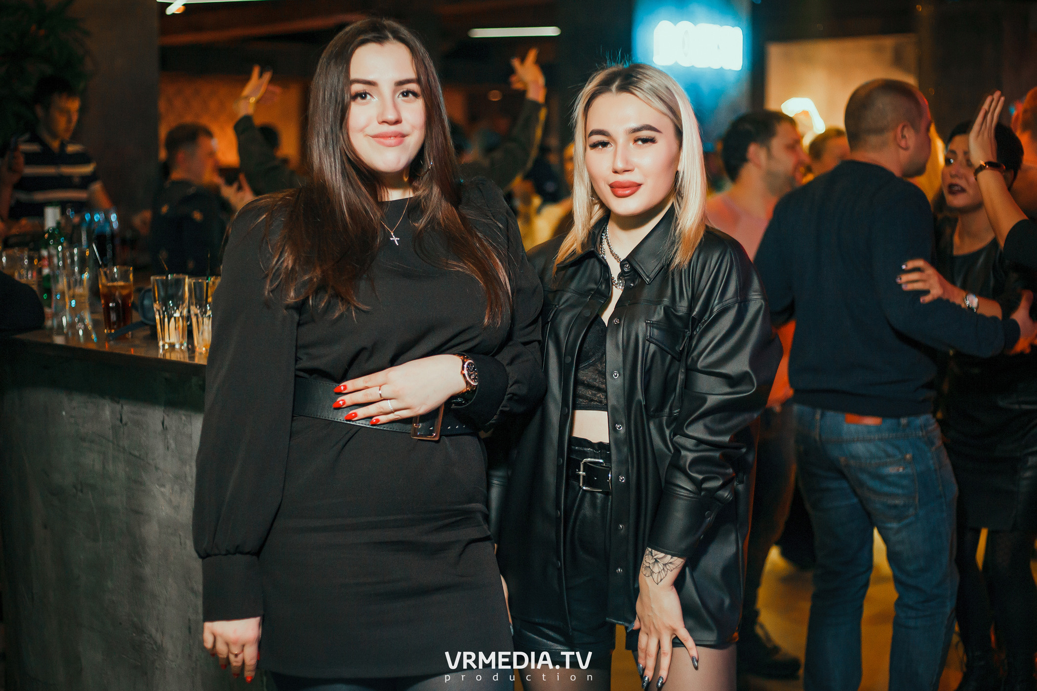 Выходные в баре «DOSKI»