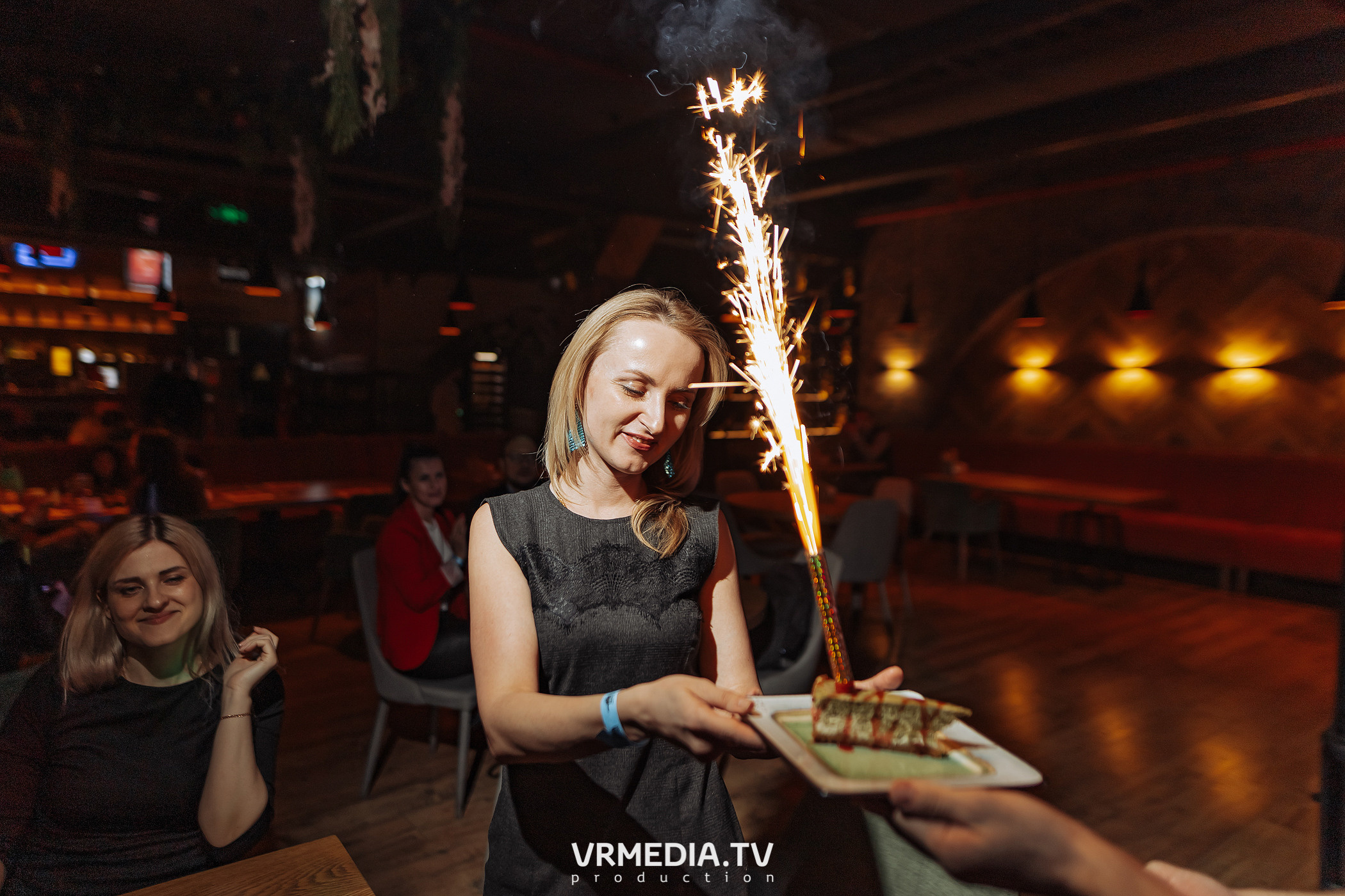 Алые Паруса в гриль-баре «Жара»