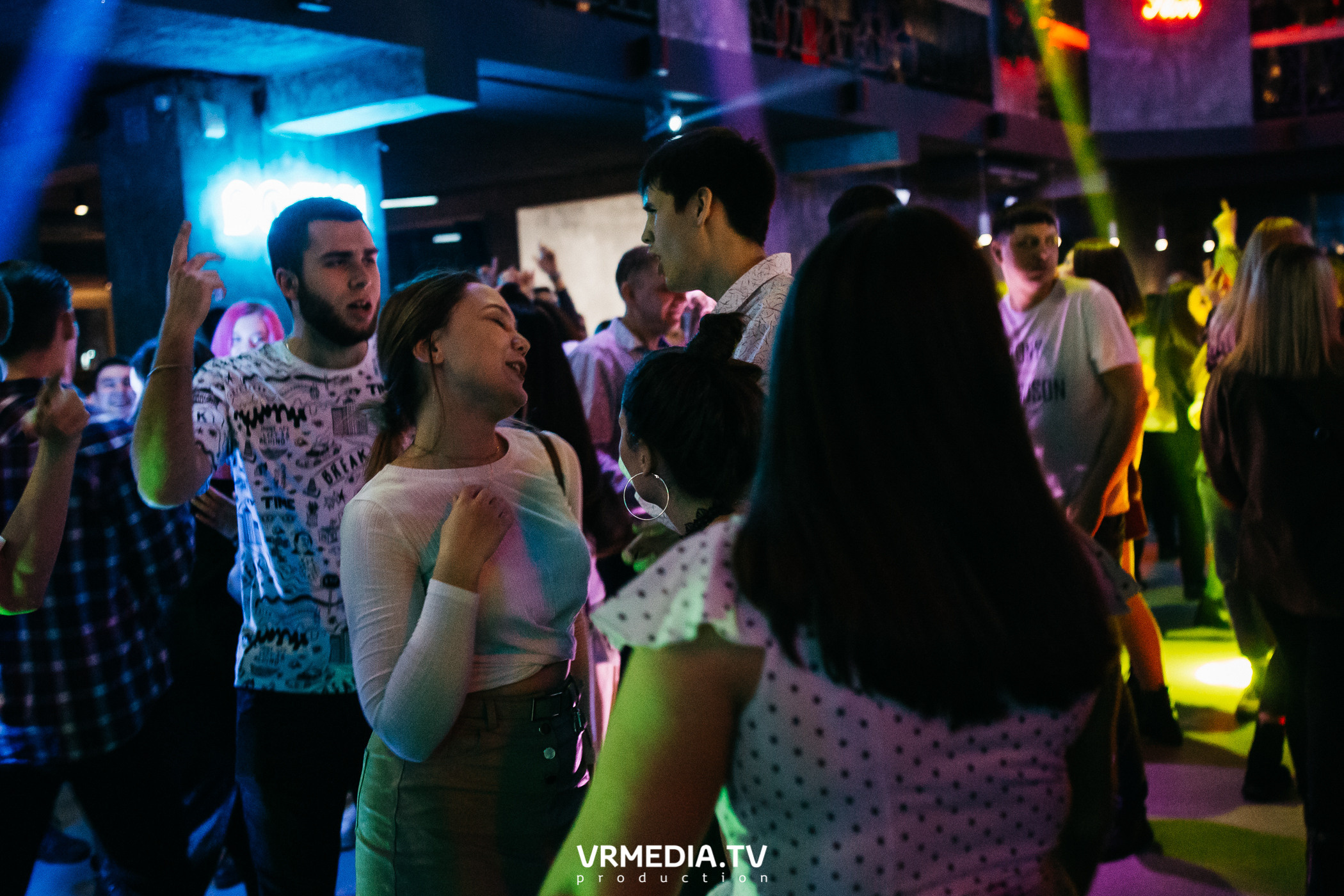 Выходные в баре «DOSKI»