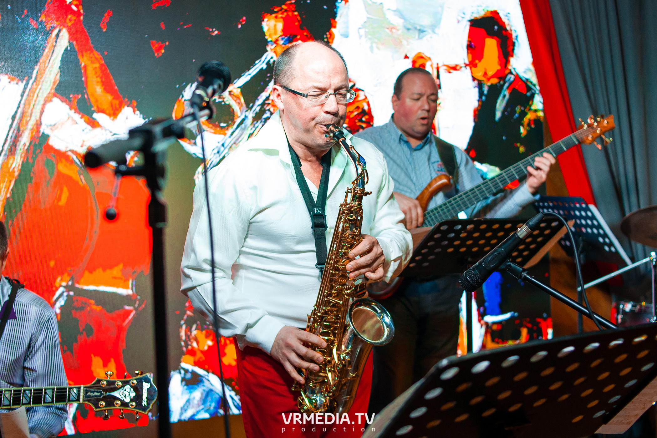 Выходные в баре «DOSKI»