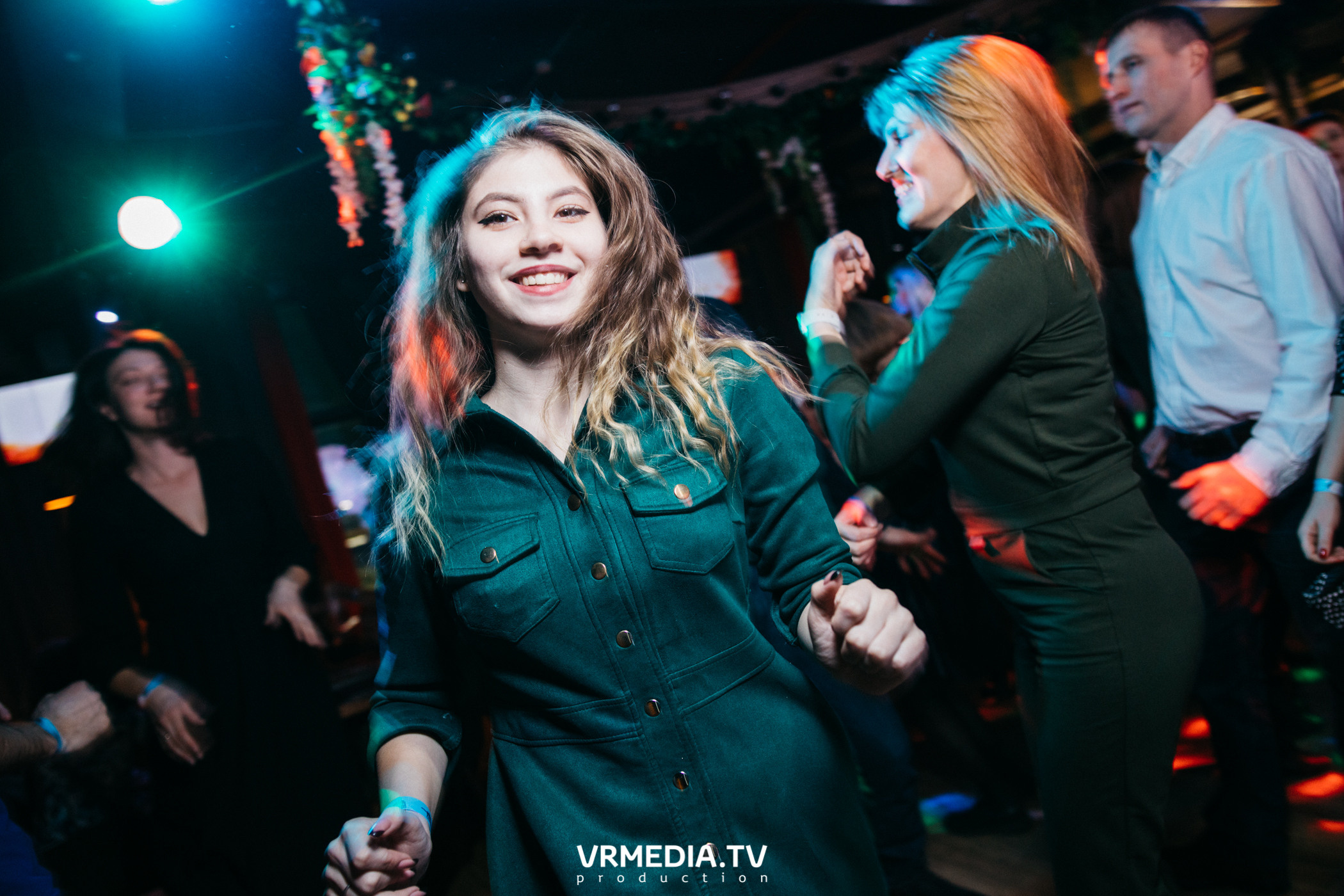 Мы русские в гриль-баре «Жара»