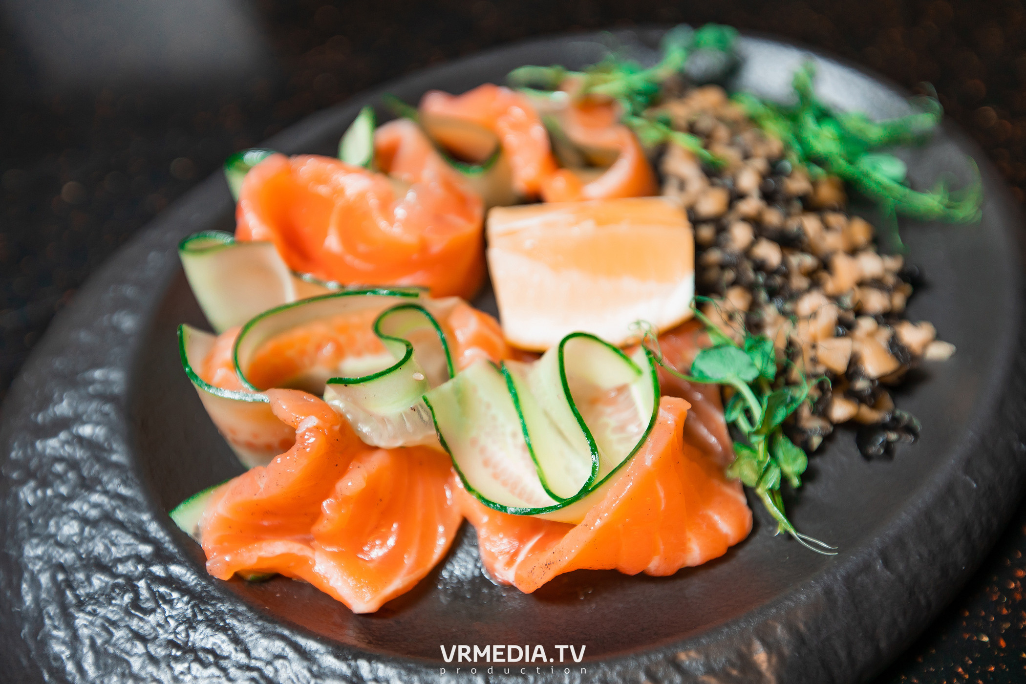 Выходные в караоке «Volna»