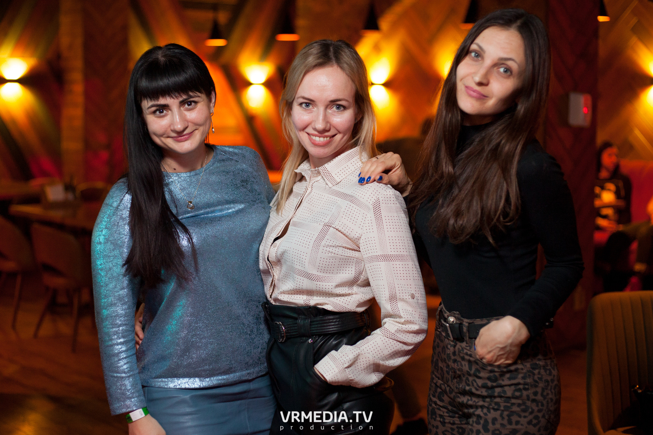 Крупным Планом в гриль-баре «Жара»