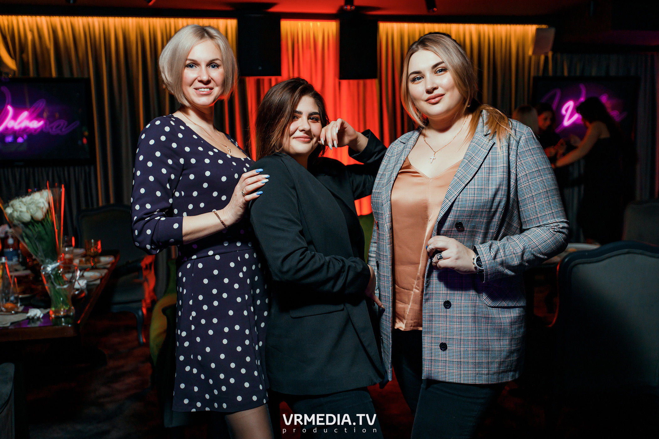 Women’s weekend в караоке «Volna»