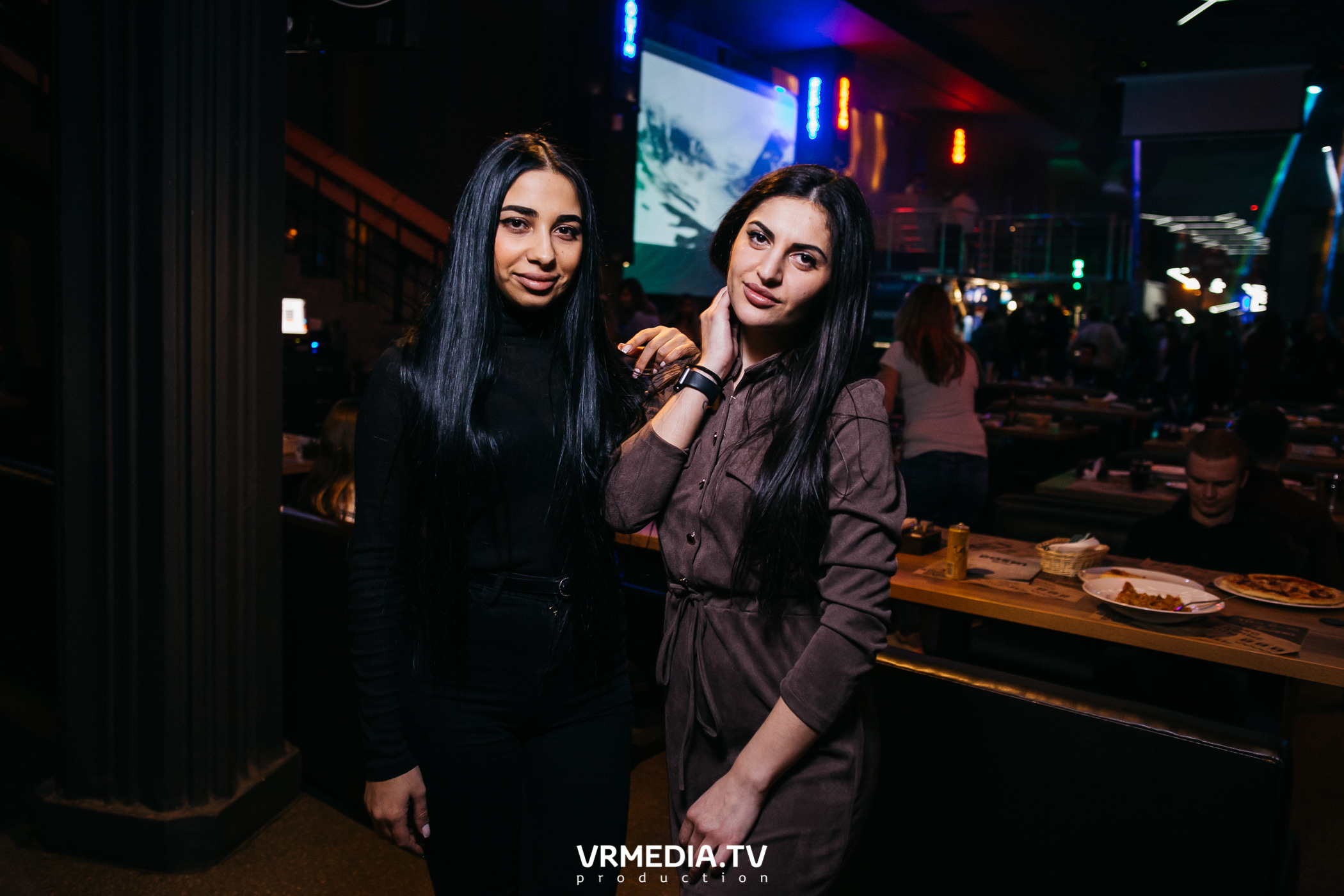 Выходные в баре «DOSKI»