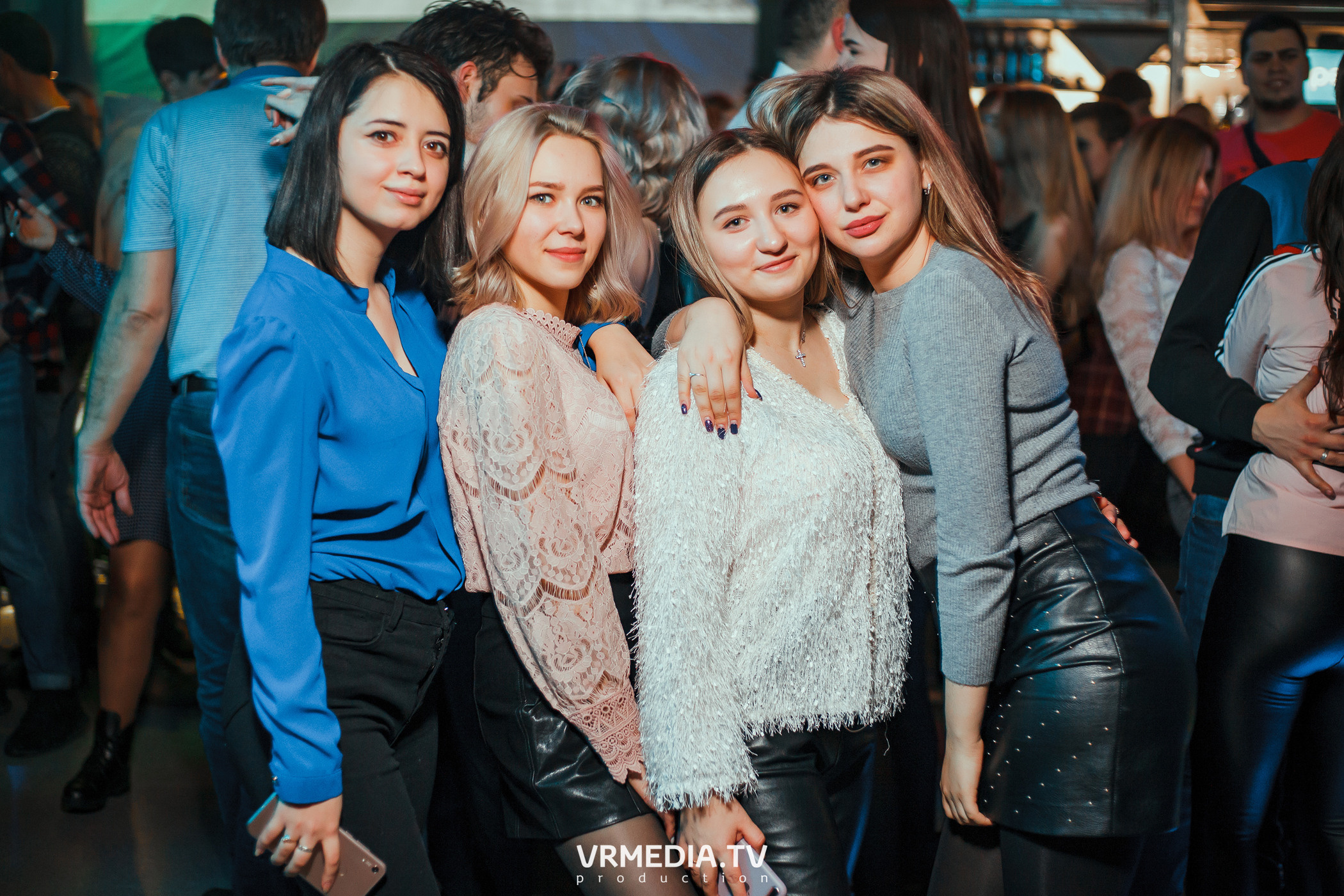 Выходные в баре «DOSKI»