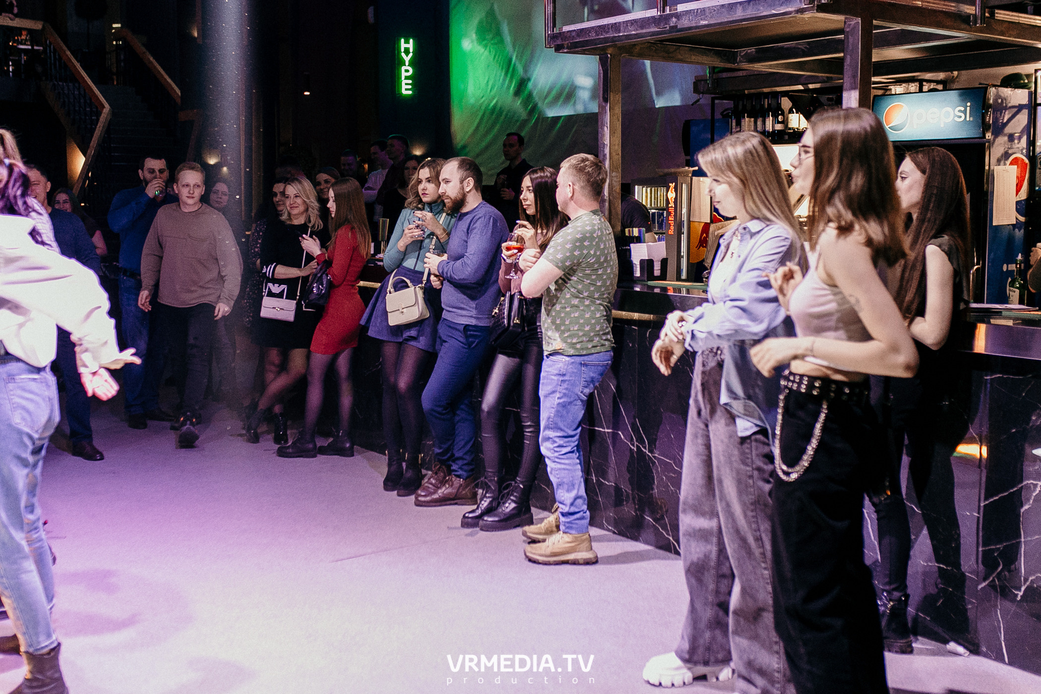 Выходные в баре «DOSKI»