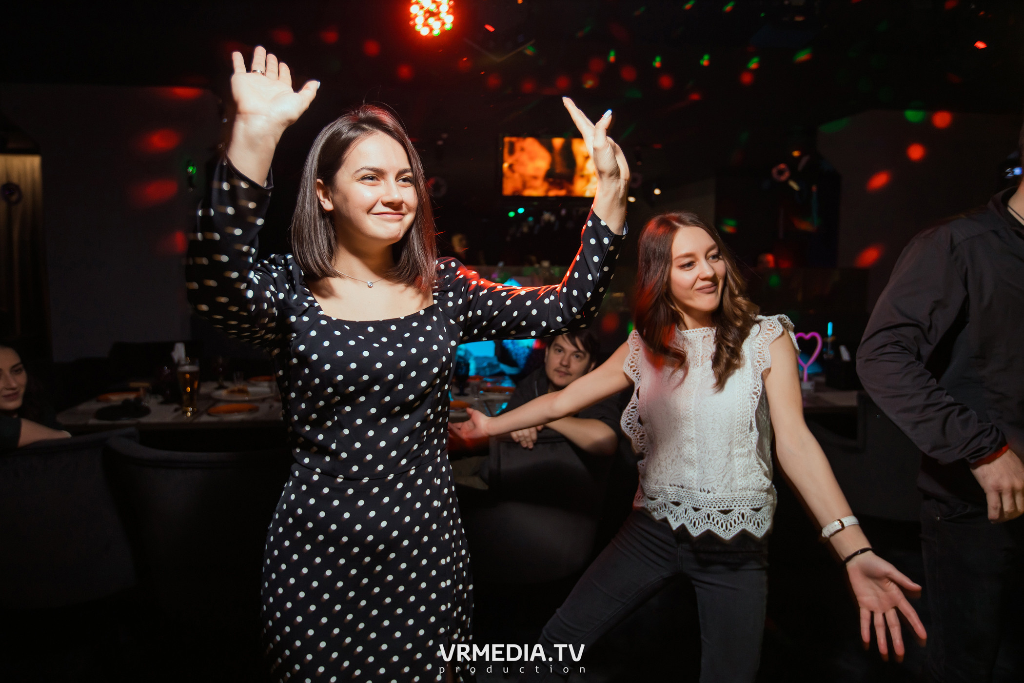 Merry Christmas в караоке «Volna»