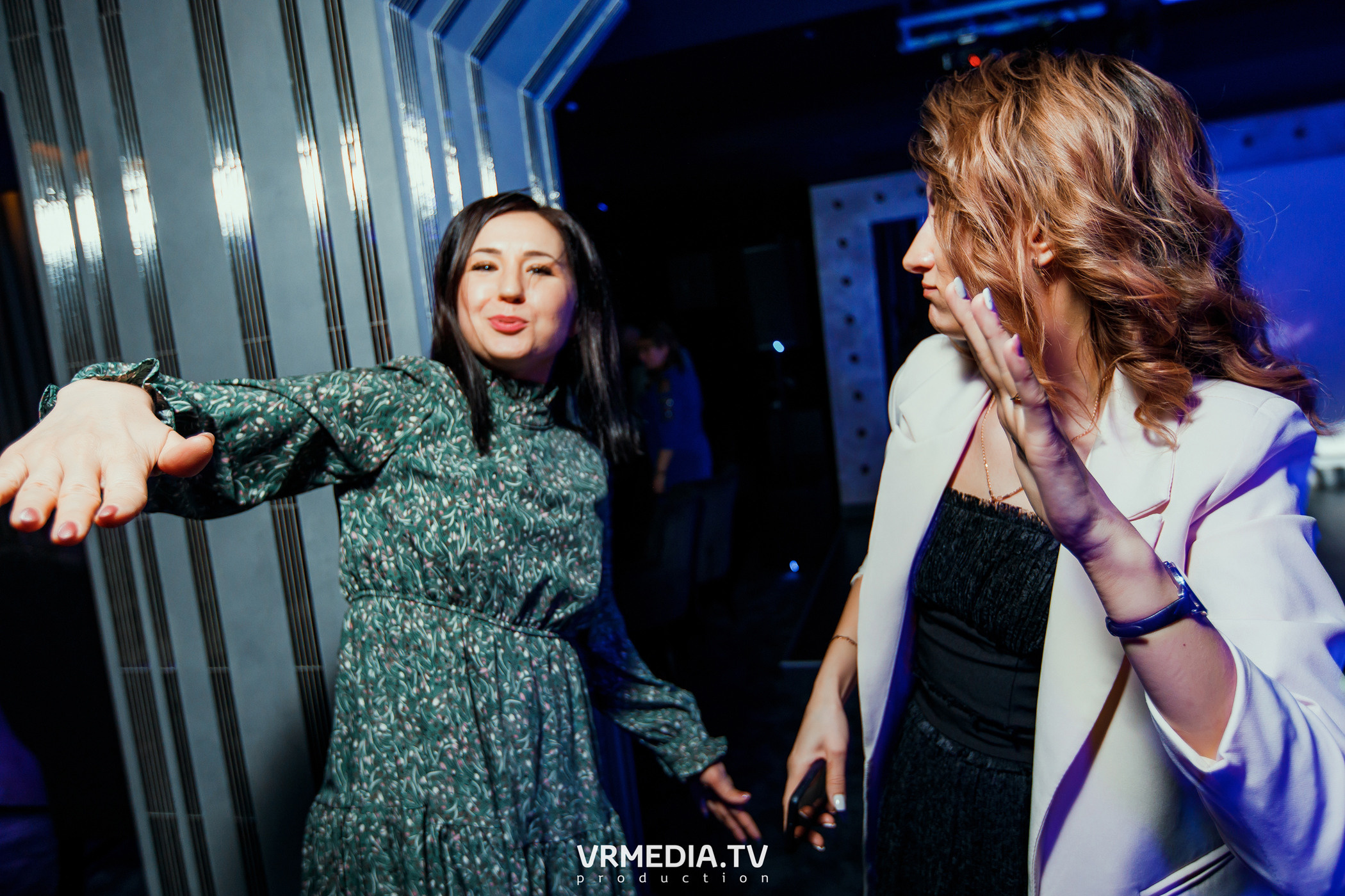 Women’s weekend в караоке «Volna»
