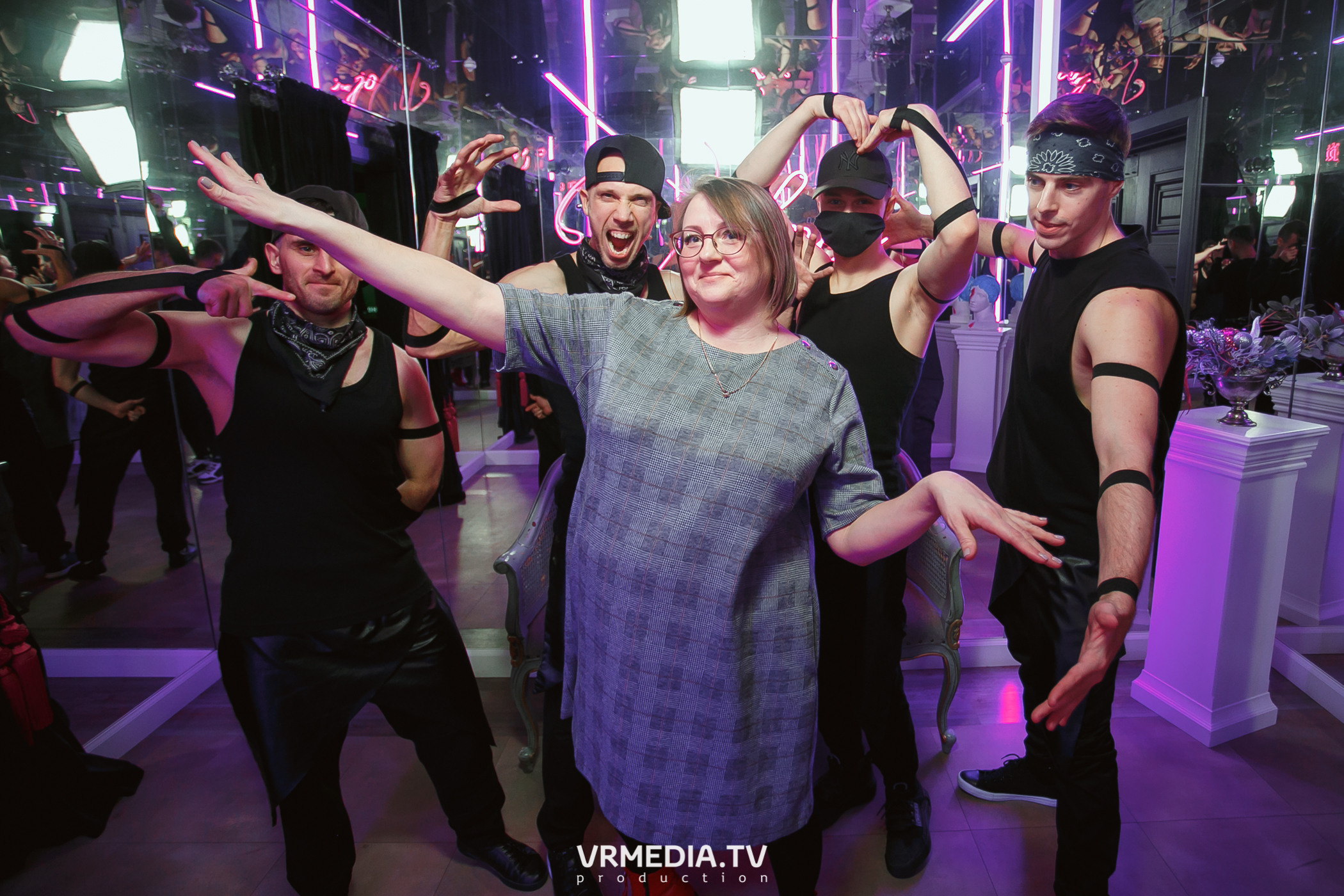 Women’s weekend в караоке «Volna»