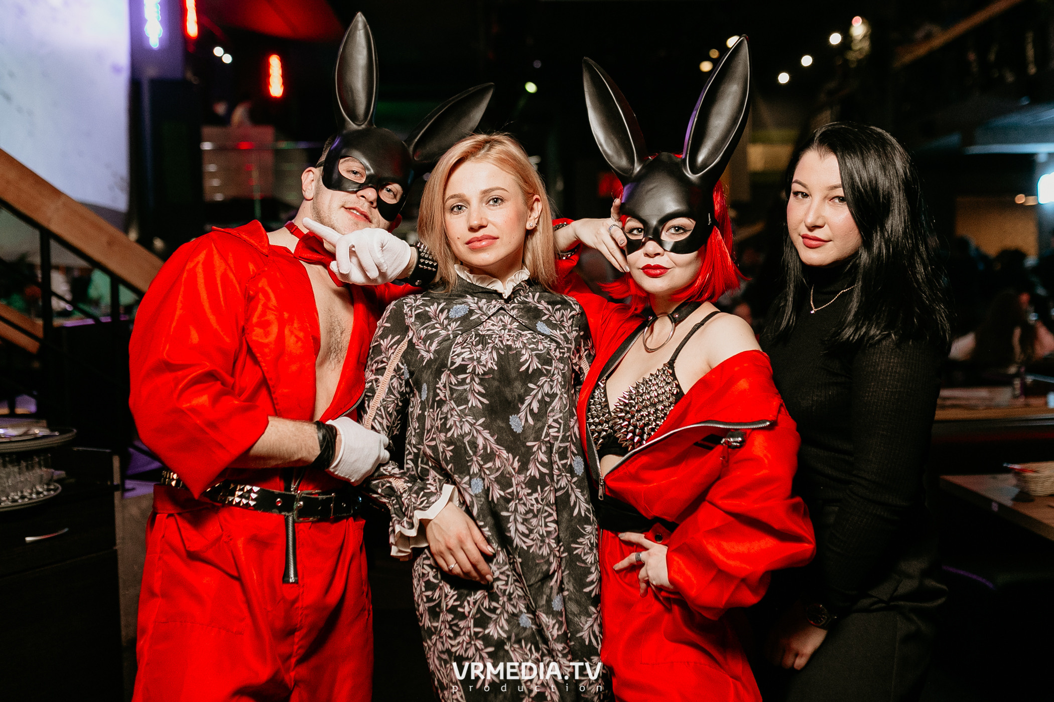 Выходные в баре «DOSKI»