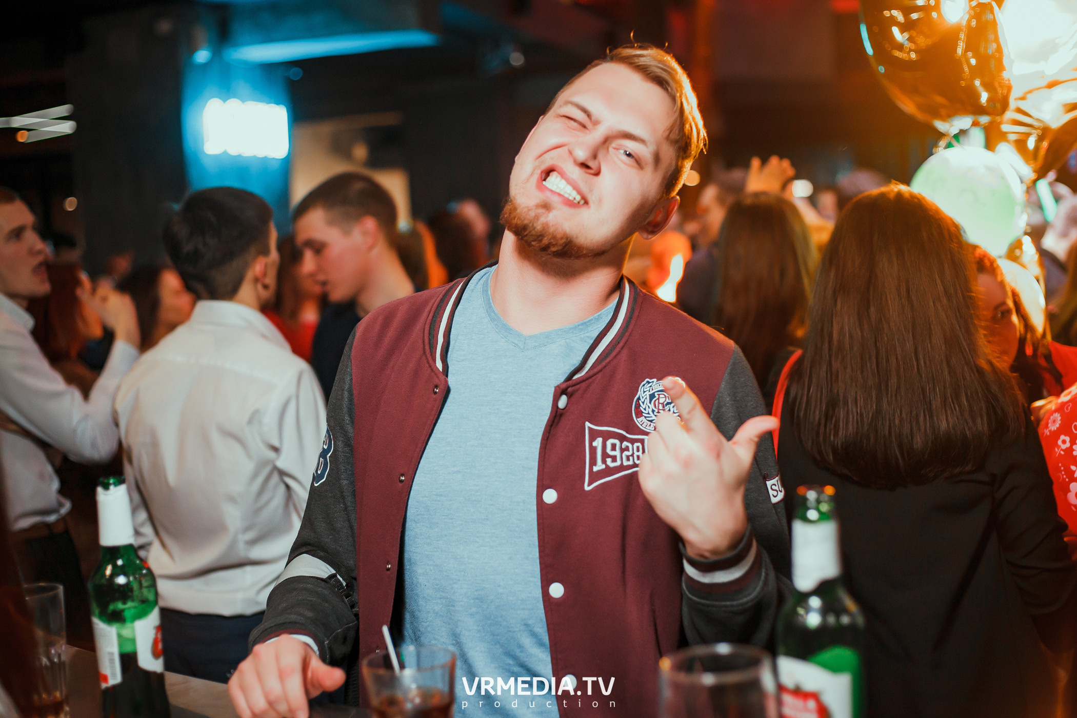 Выходные в баре «DOSKI»