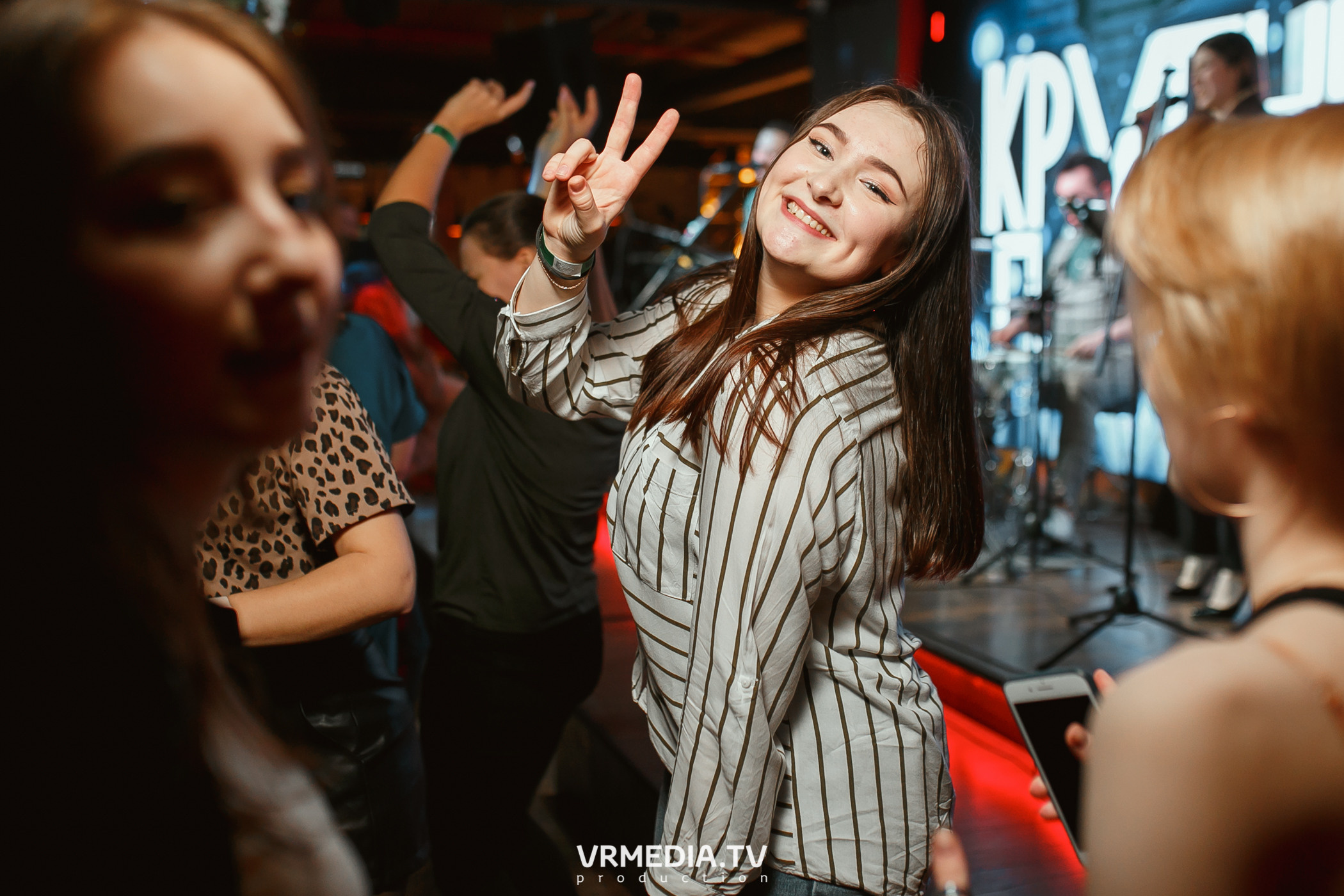 Крупным Планом в гриль-баре «Жара»