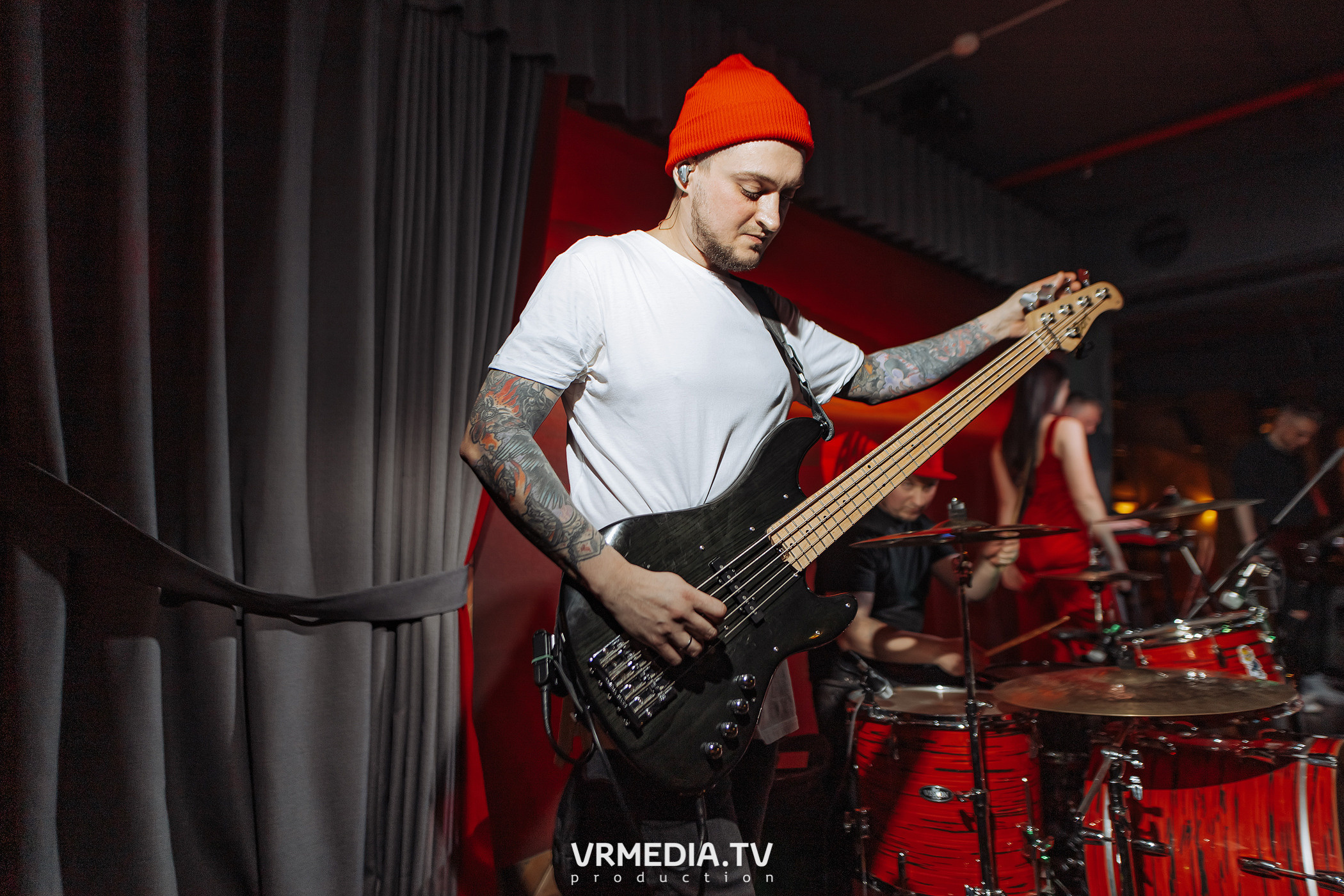 Алые Паруса в гриль-баре «Жара»