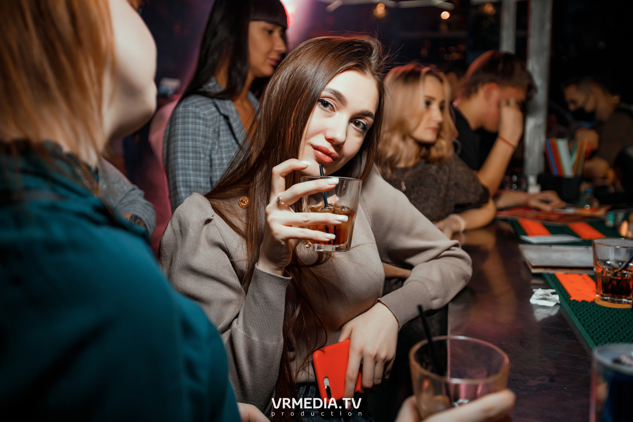 Выходные в баре «DOSKI»