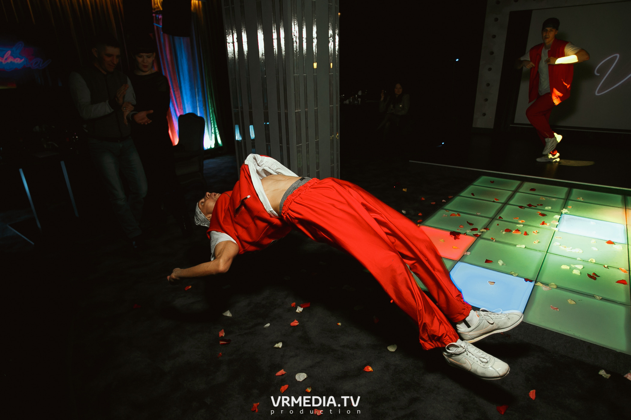 Women’s weekend в караоке «Volna»