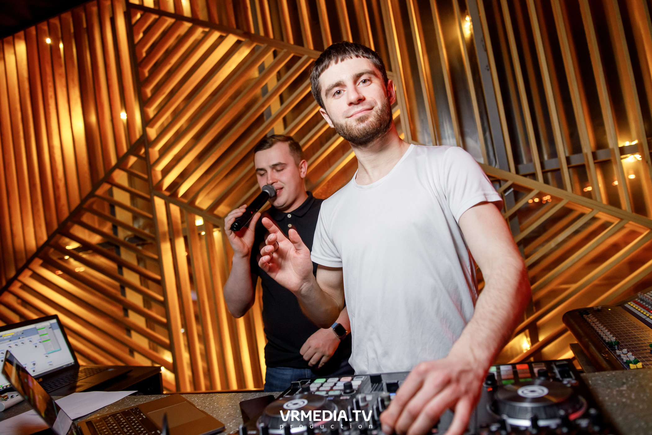 Выходные в баре «DOSKI»