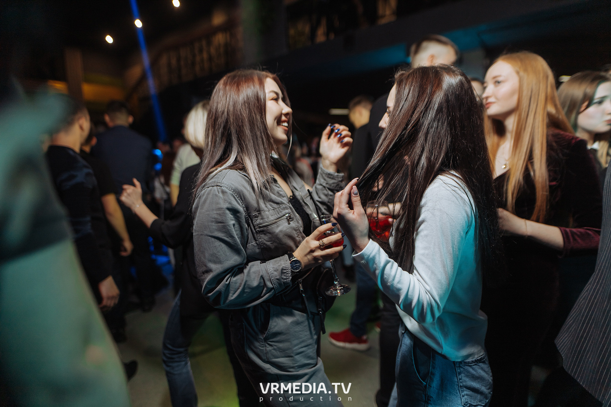 Выходные в баре «DOSKI»