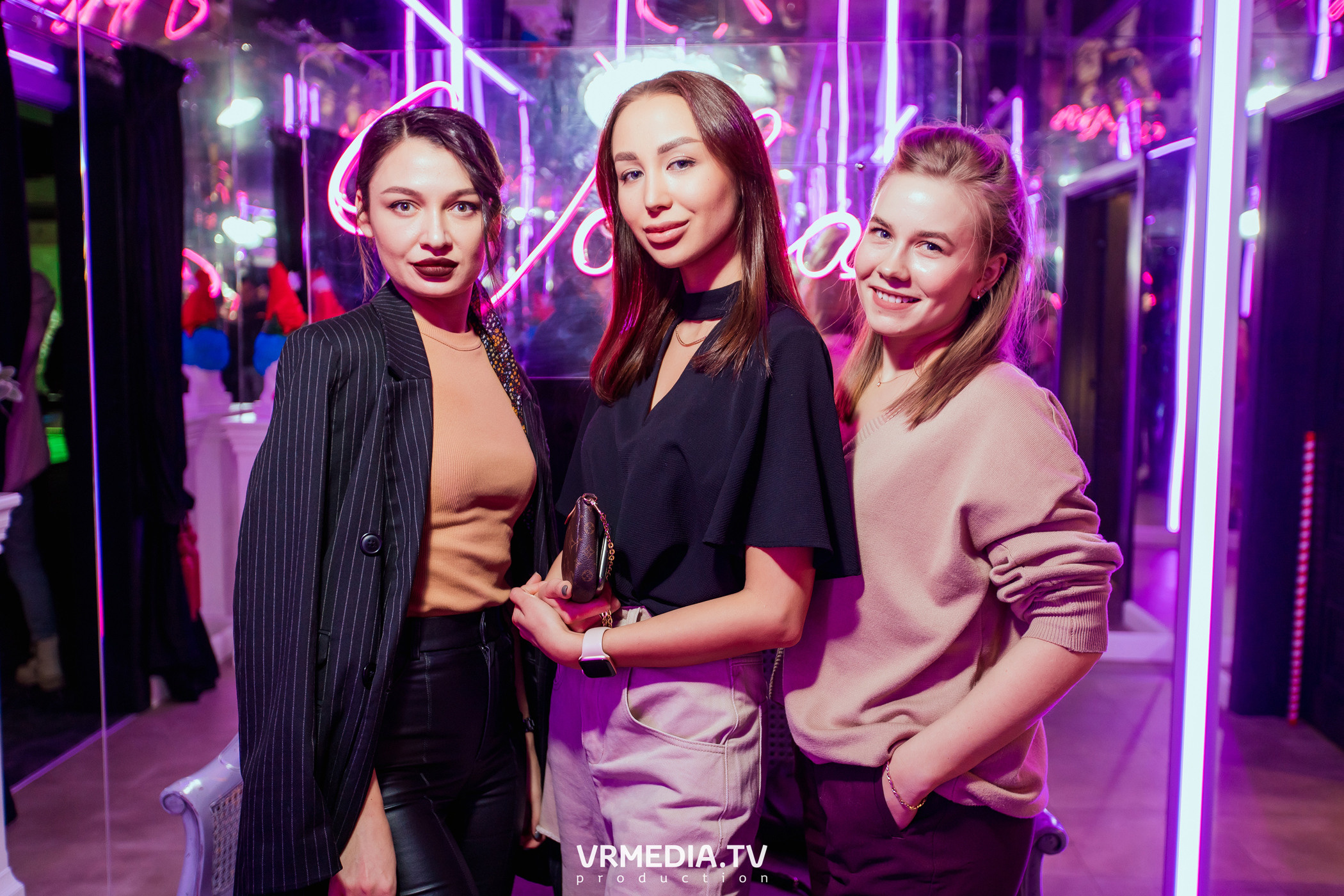 Merry Christmas в караоке «Volna»