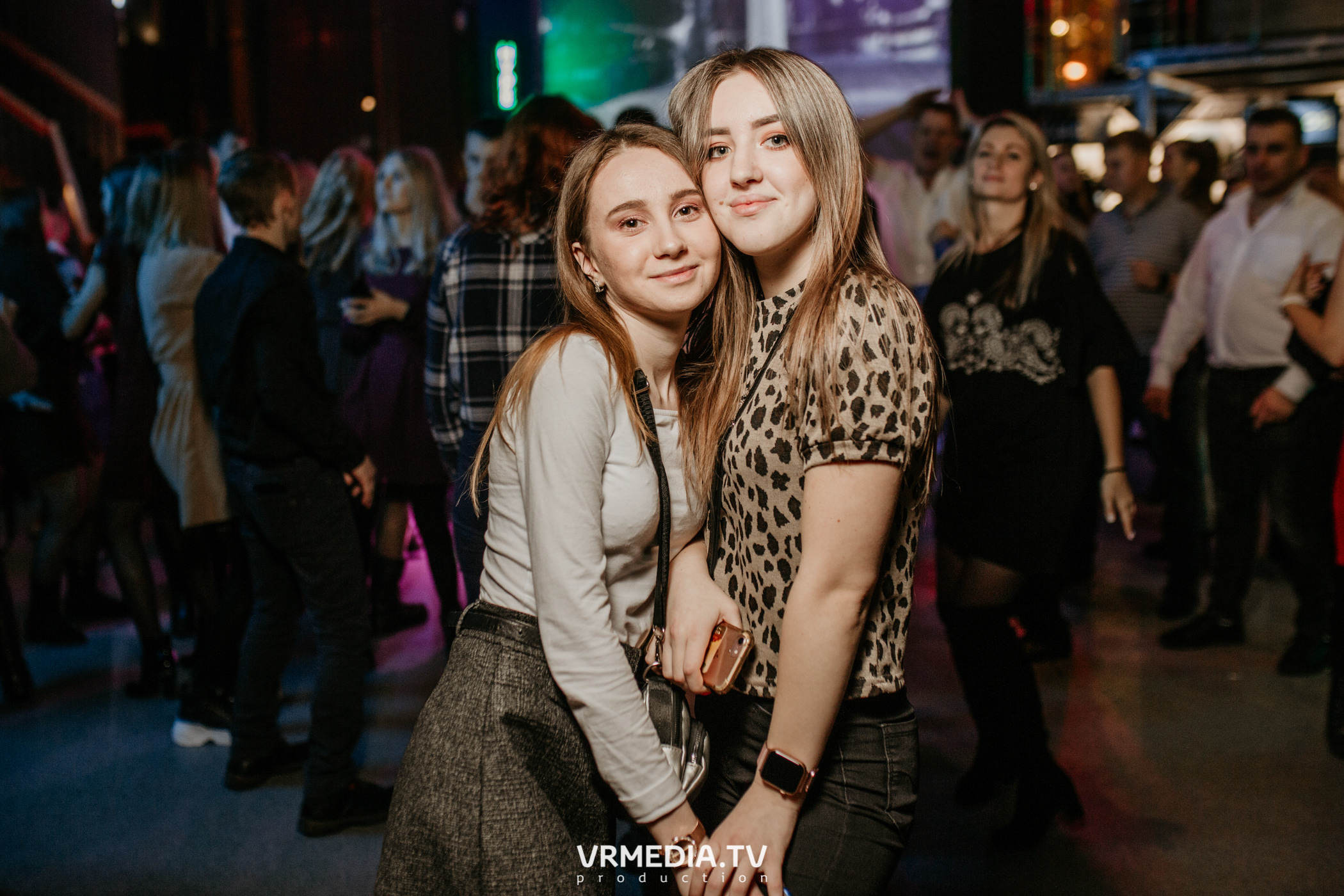 Выходные в баре «DOSKI»