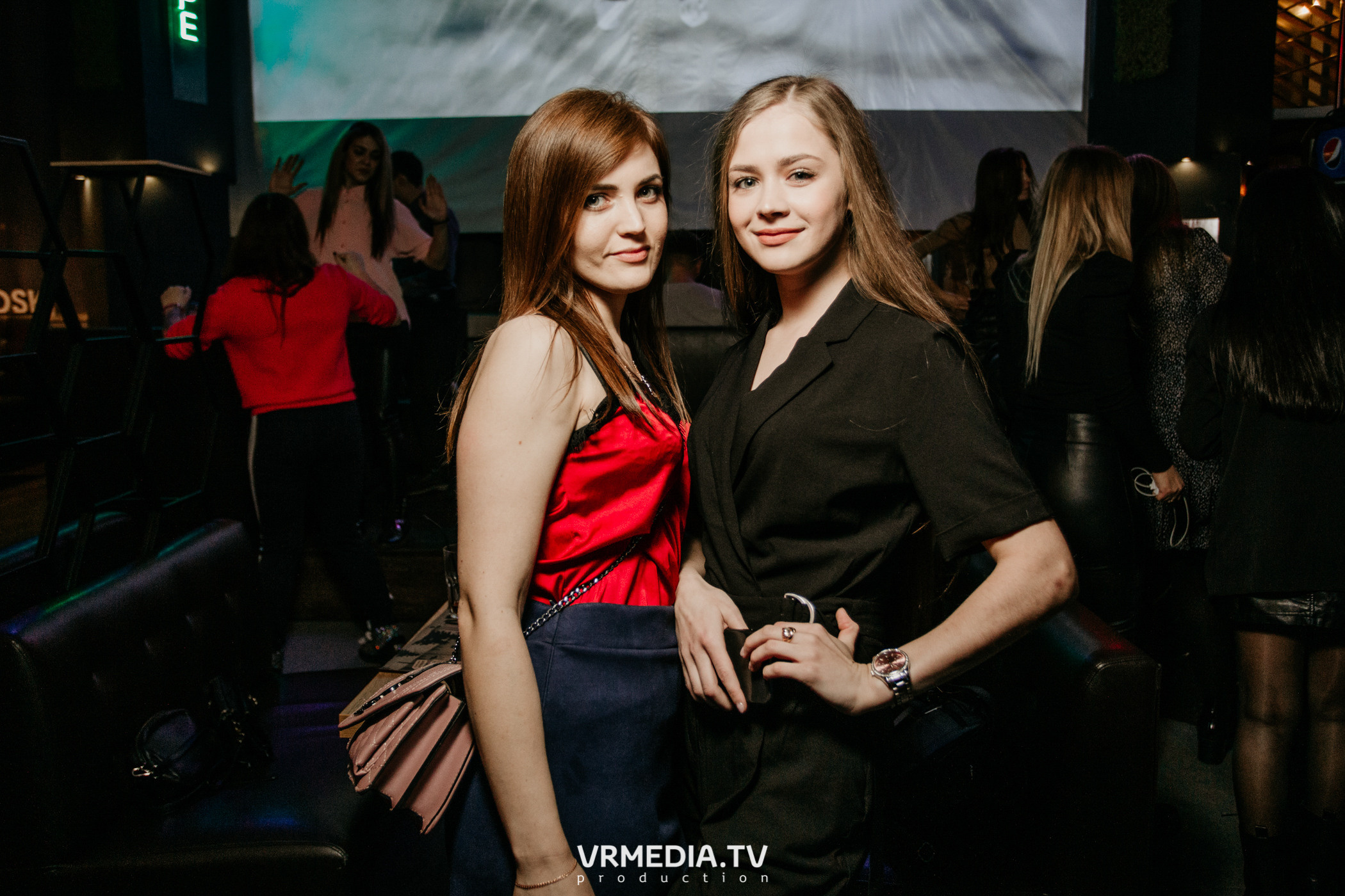 Выходные в баре «DOSKI»