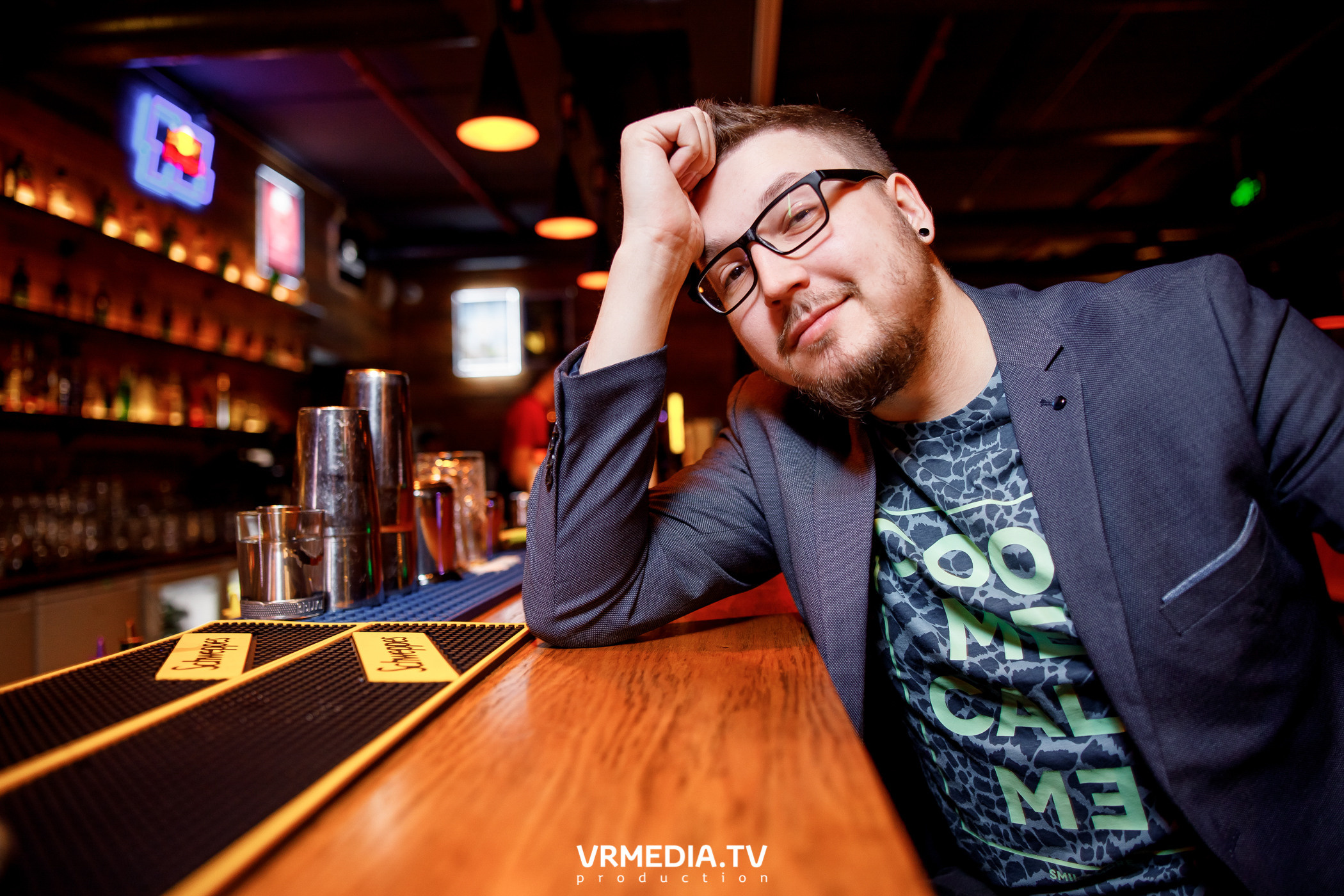 Индиго в гриль-баре «Жара»