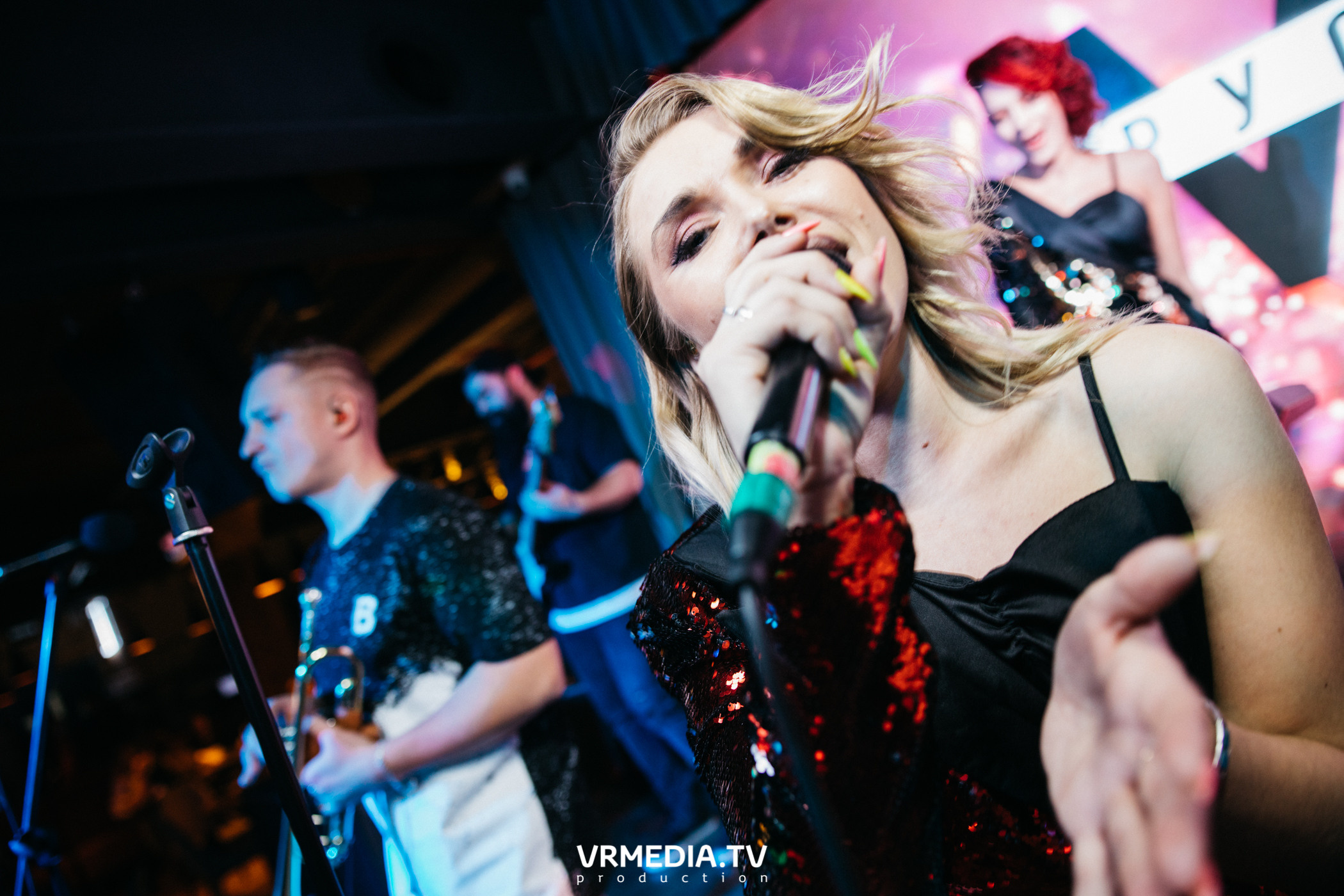 Мы русские в гриль-баре «Жара»