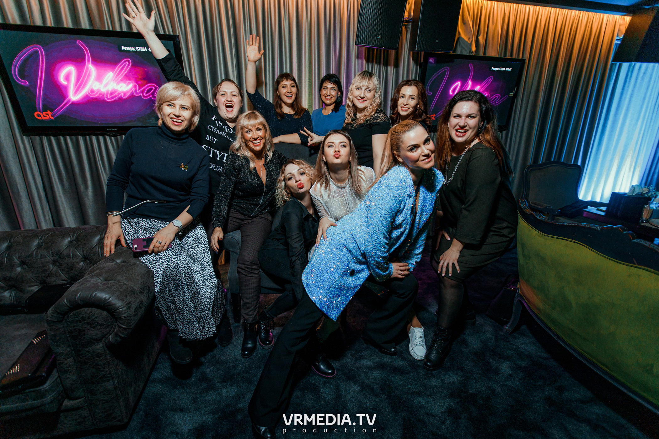 Women’s weekend в караоке «Volna»