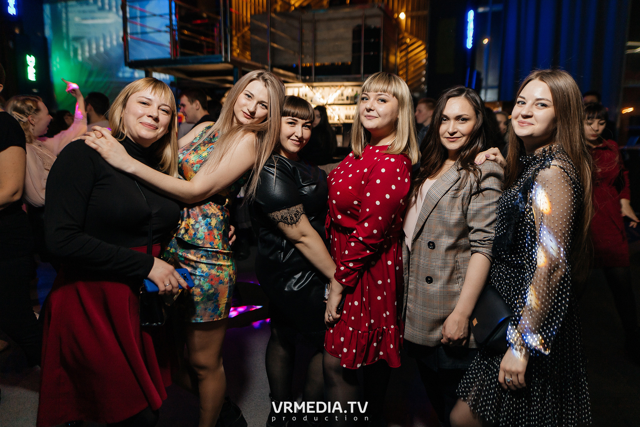 Выходные в баре «DOSKI»