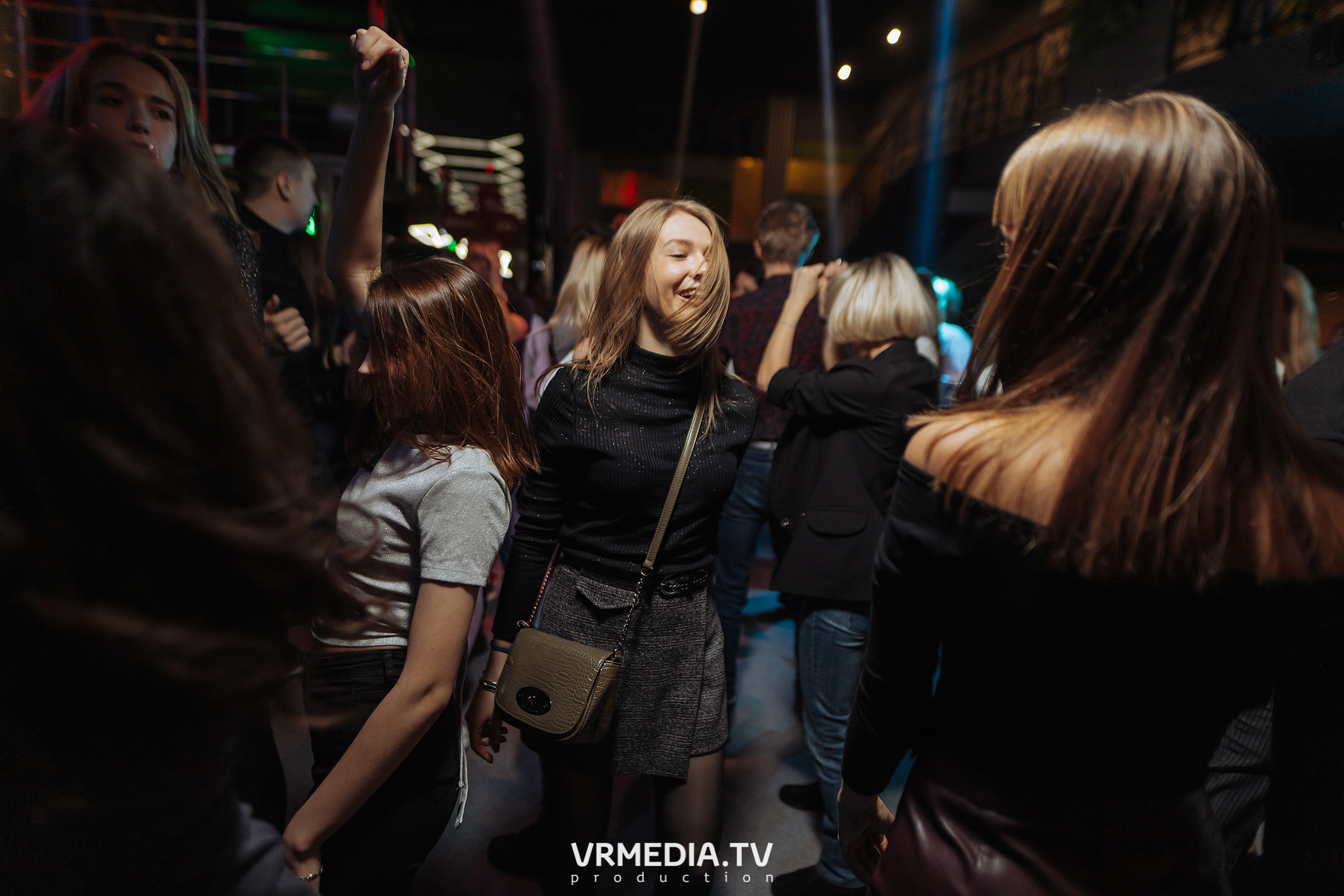 Выходные в баре «DOSKI»