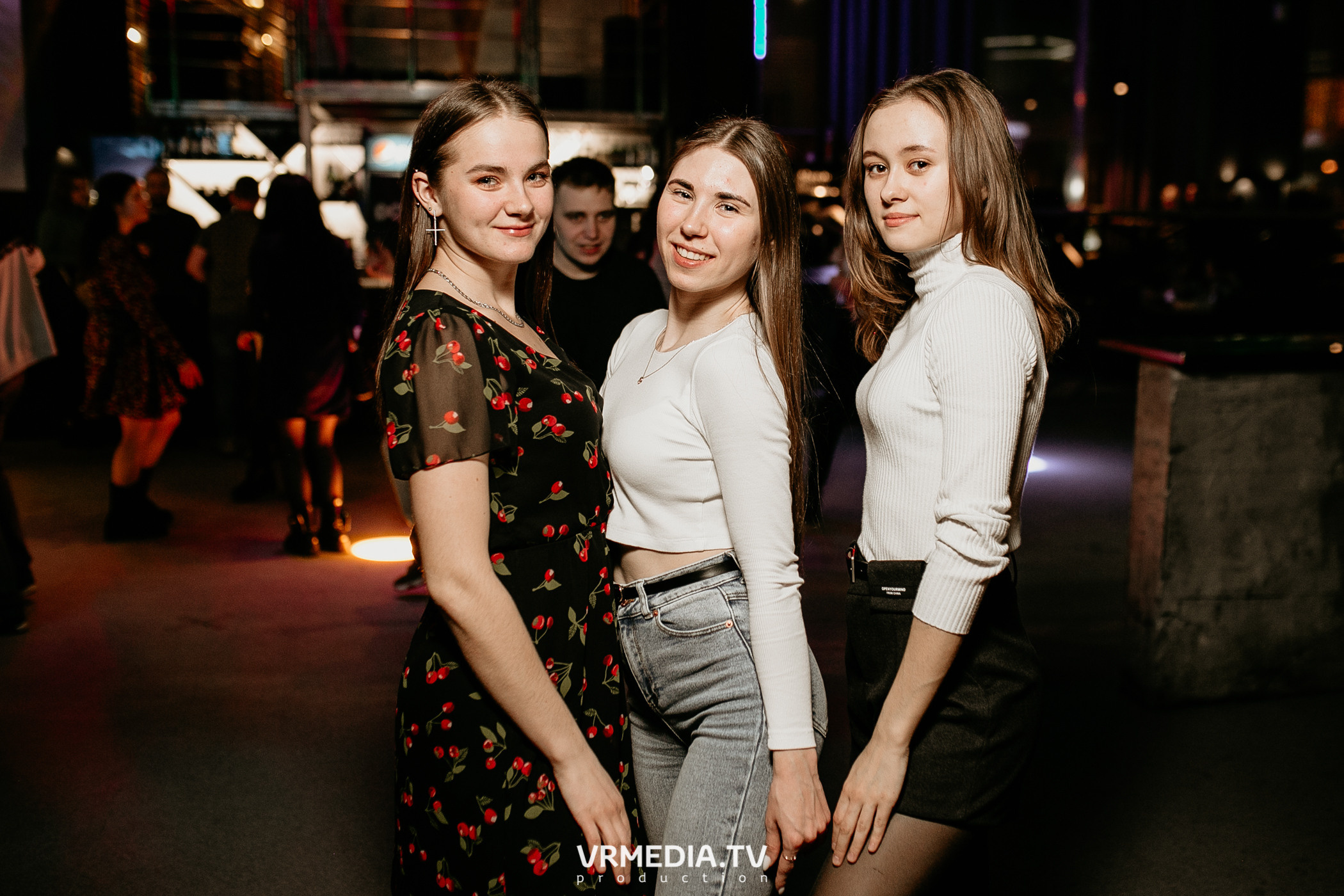 Выходные в баре «DOSKI»