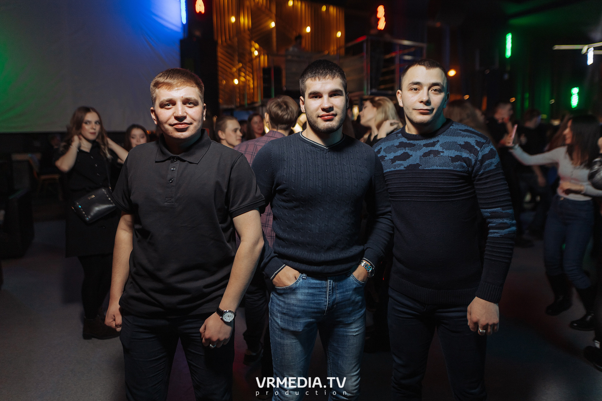 Выходные в баре «DOSKI»