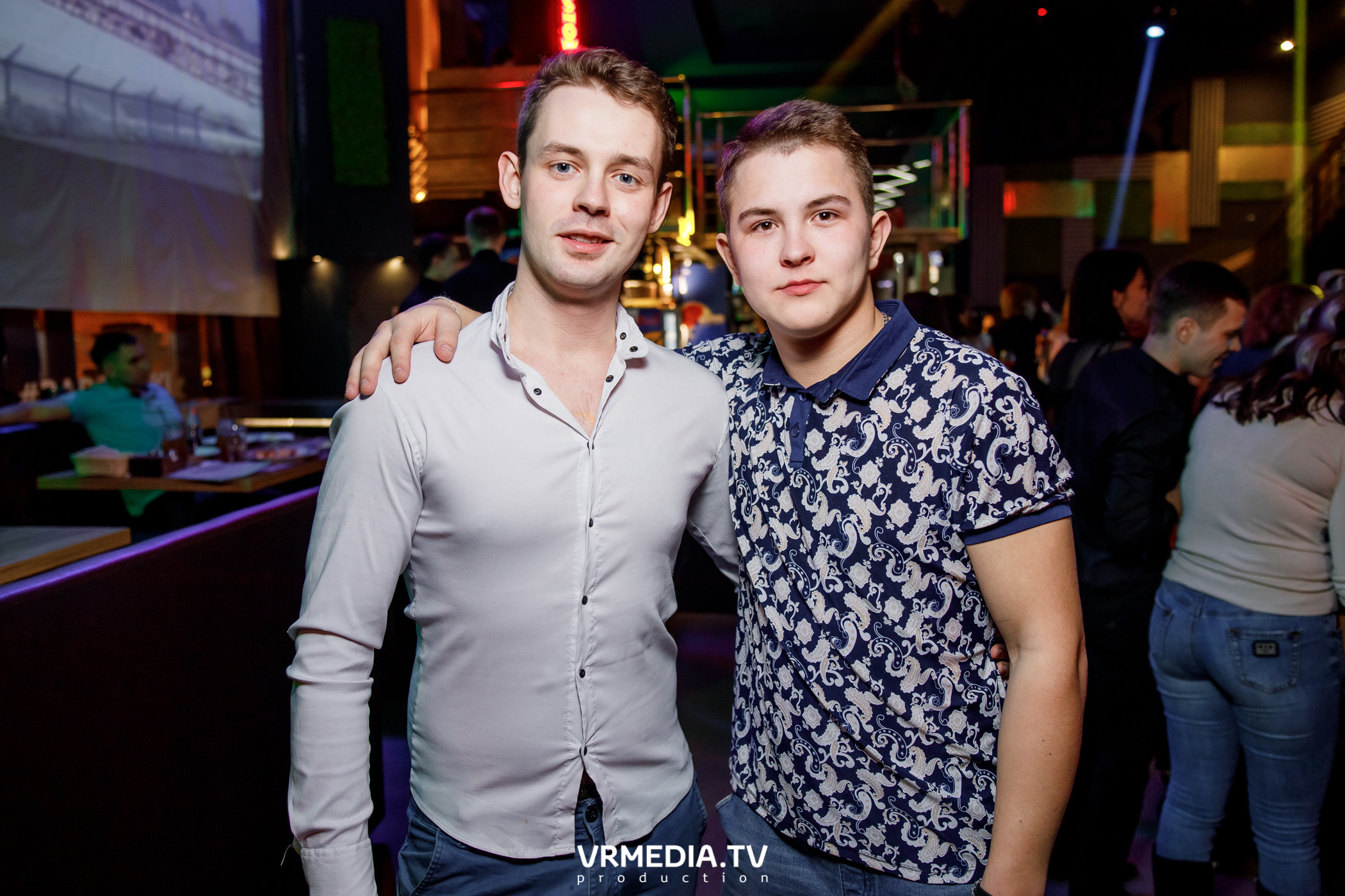 Выходные в баре «DOSKI»