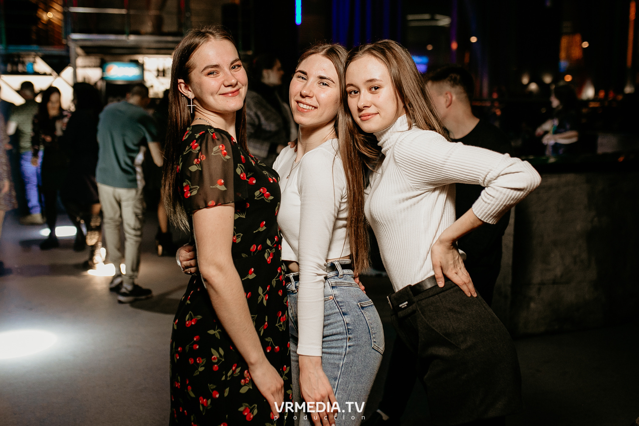 Выходные в баре «DOSKI»