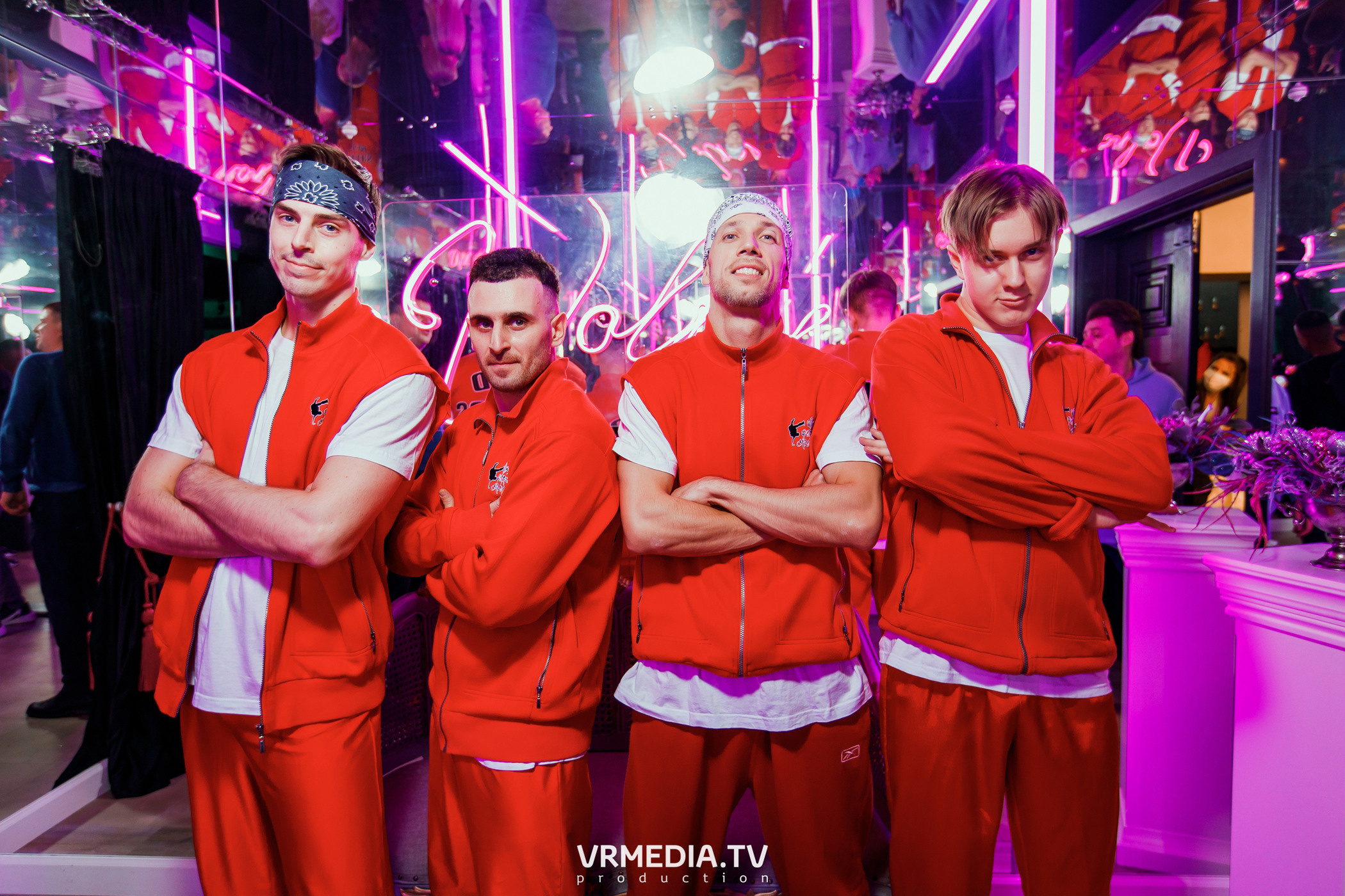 Women’s weekend в караоке «Volna»