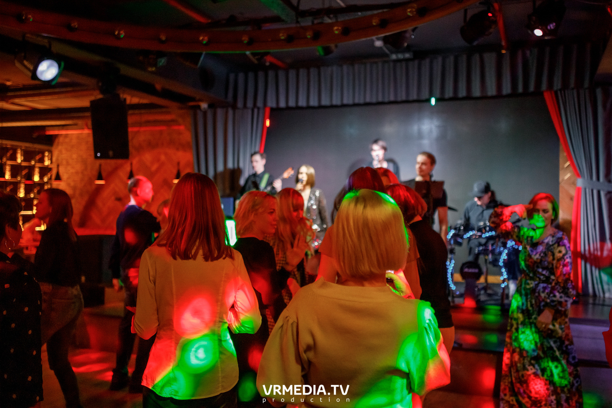 Индиго в гриль-баре «Жара»