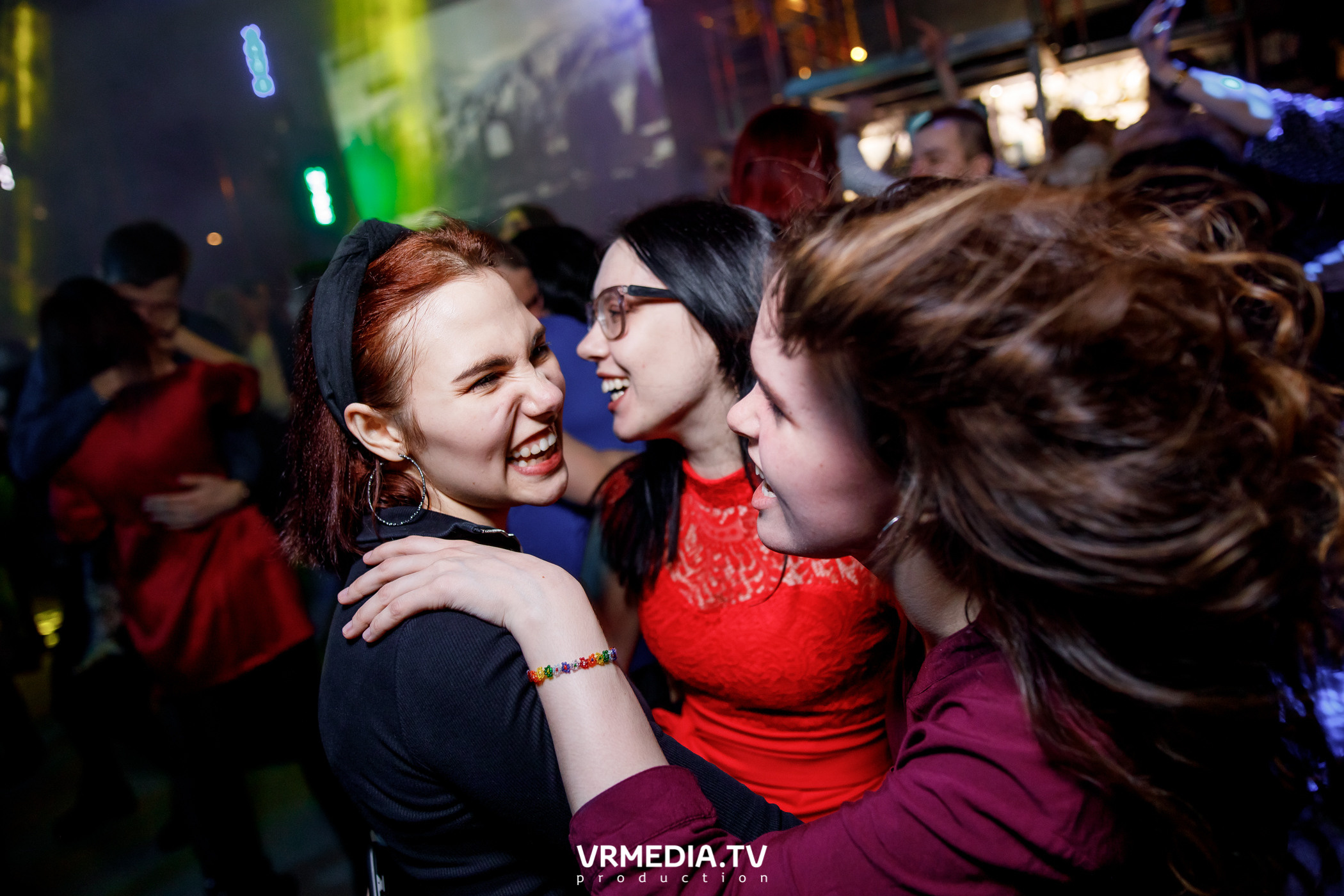 Выходные в баре «DOSKI»