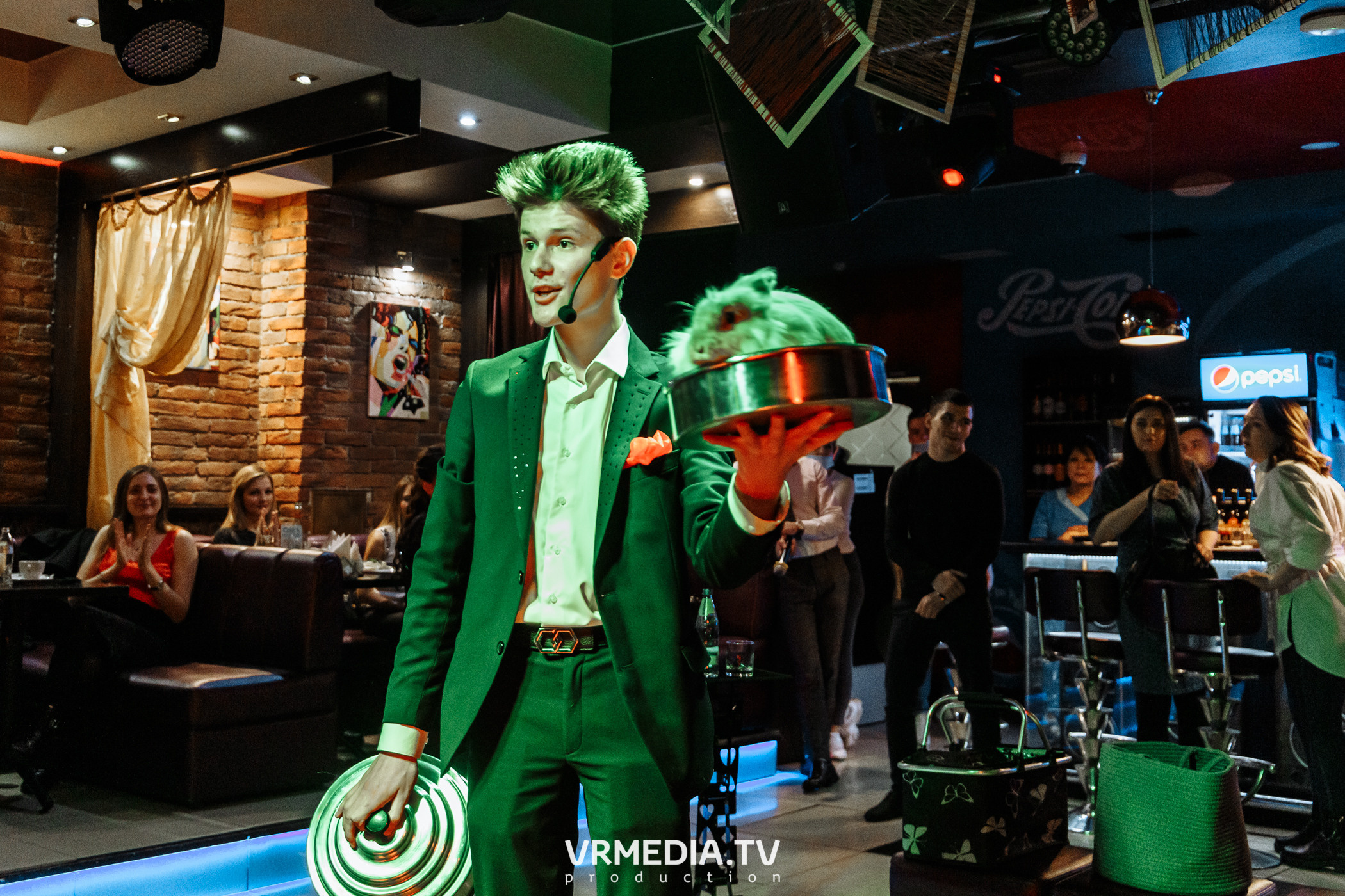 Международный женский день в караоке-баре «Четыре стихии»