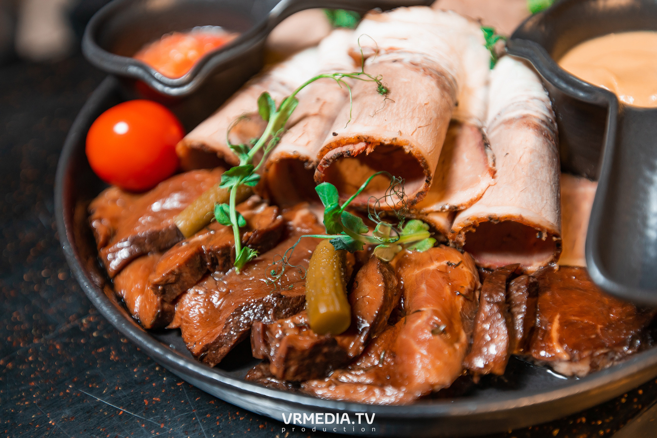 Выходные в караоке «Volna»