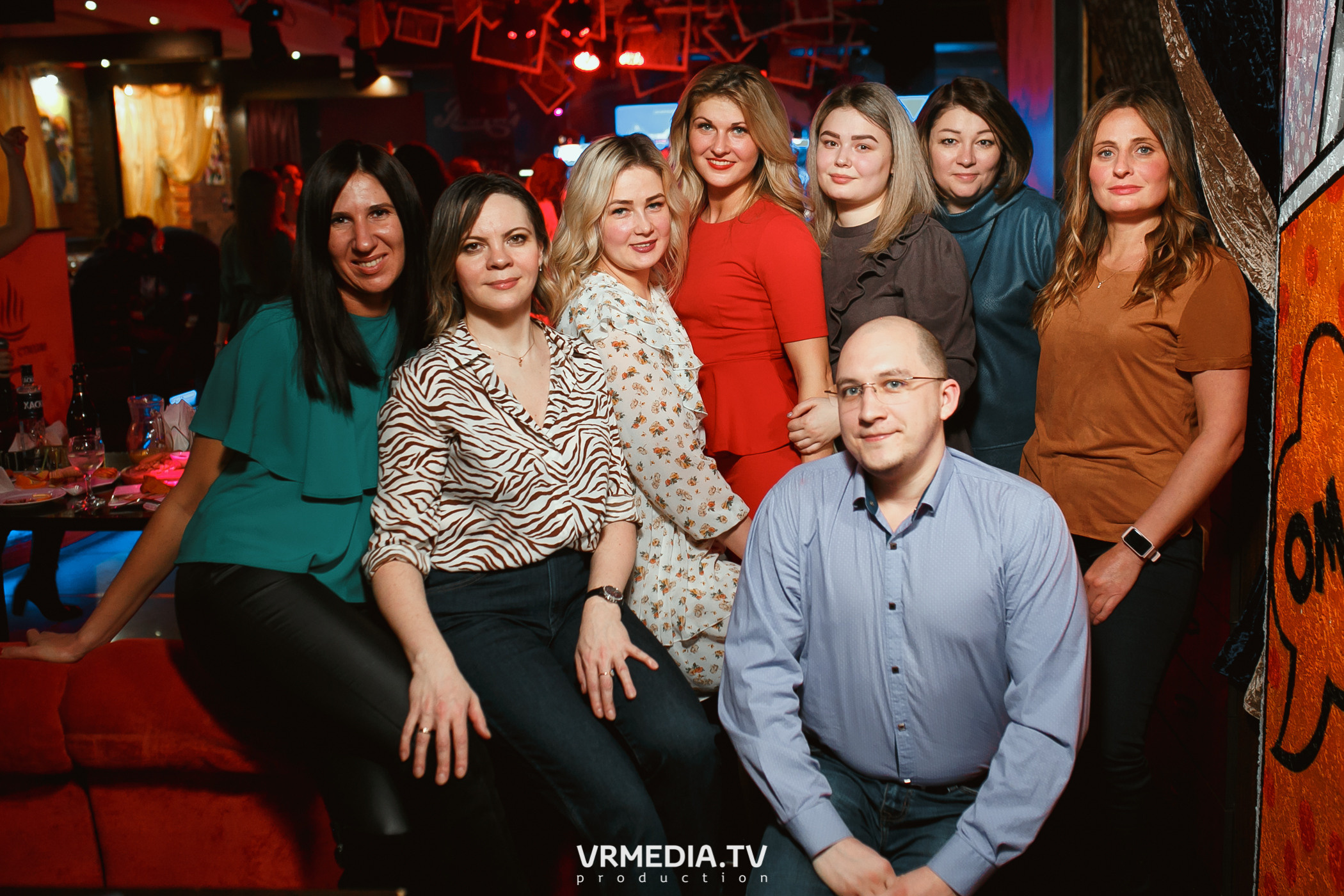 Международный женский день в караоке-баре «Четыре стихии»