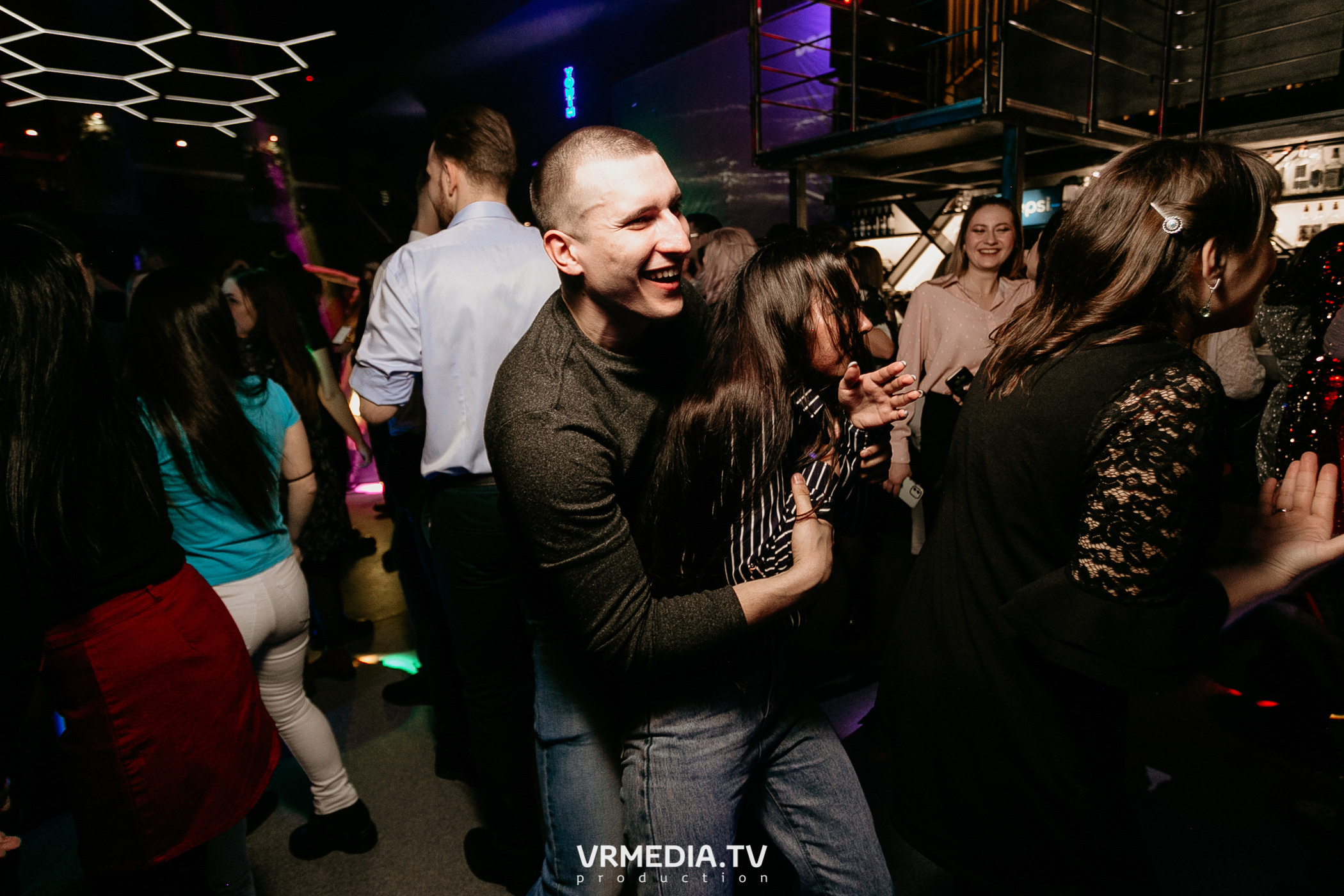 Выходные в баре «DOSKI»