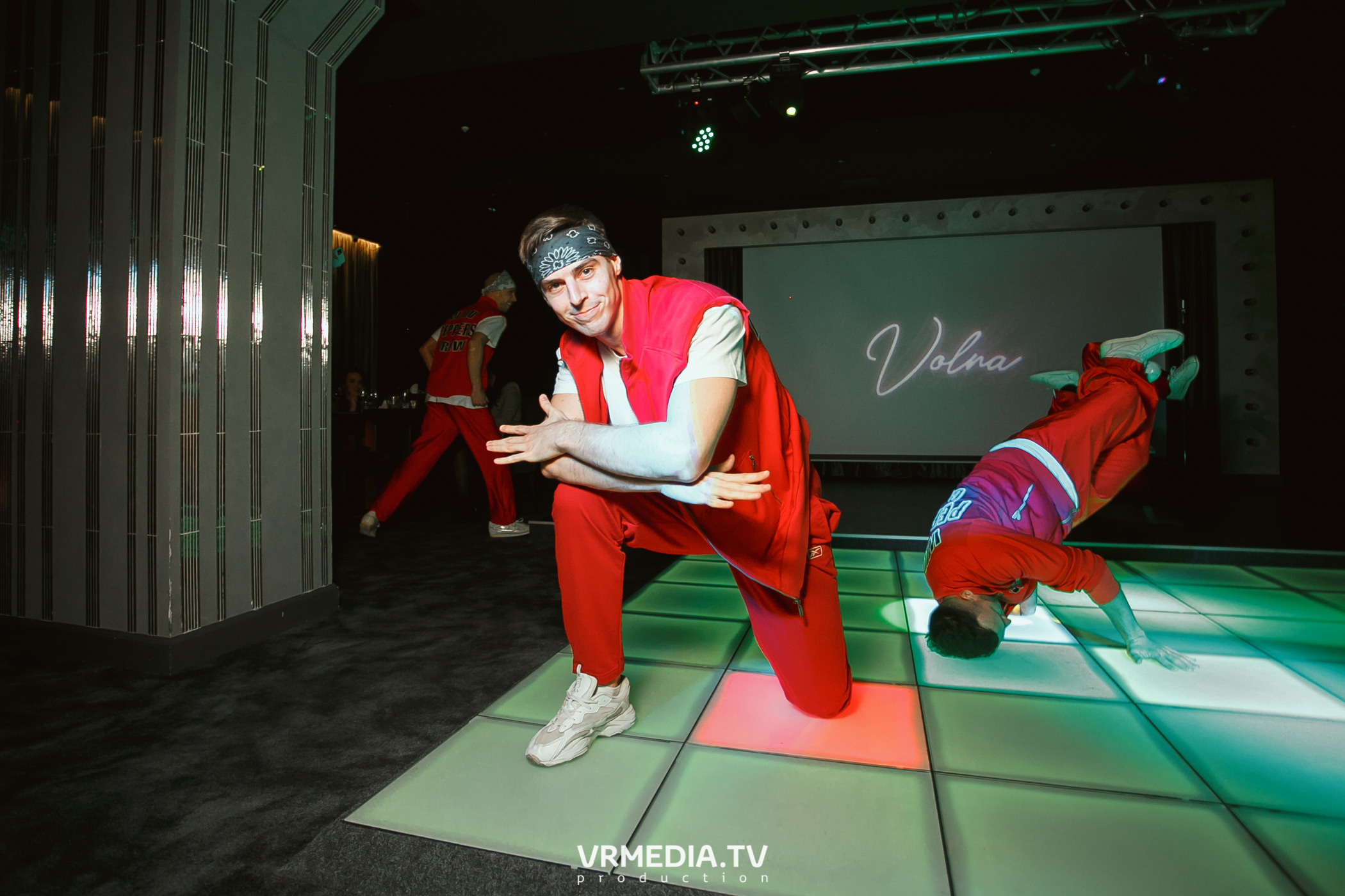 Women’s weekend в караоке «Volna»